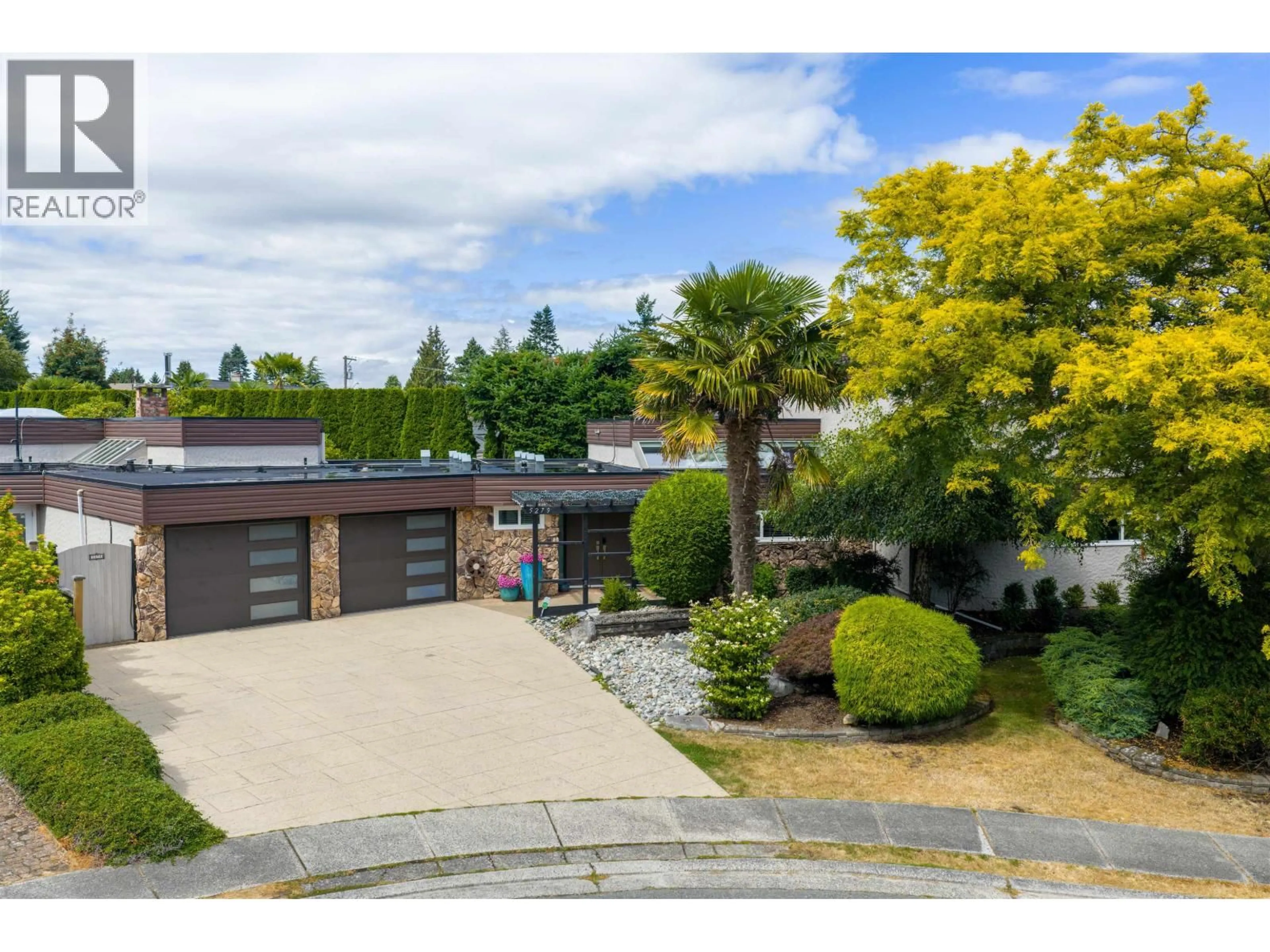 A pic from outside/outdoor area/front of a property/back of a property/a pic from drone, street for 5279 3A AVENUE, Delta British Columbia V4M1G1
