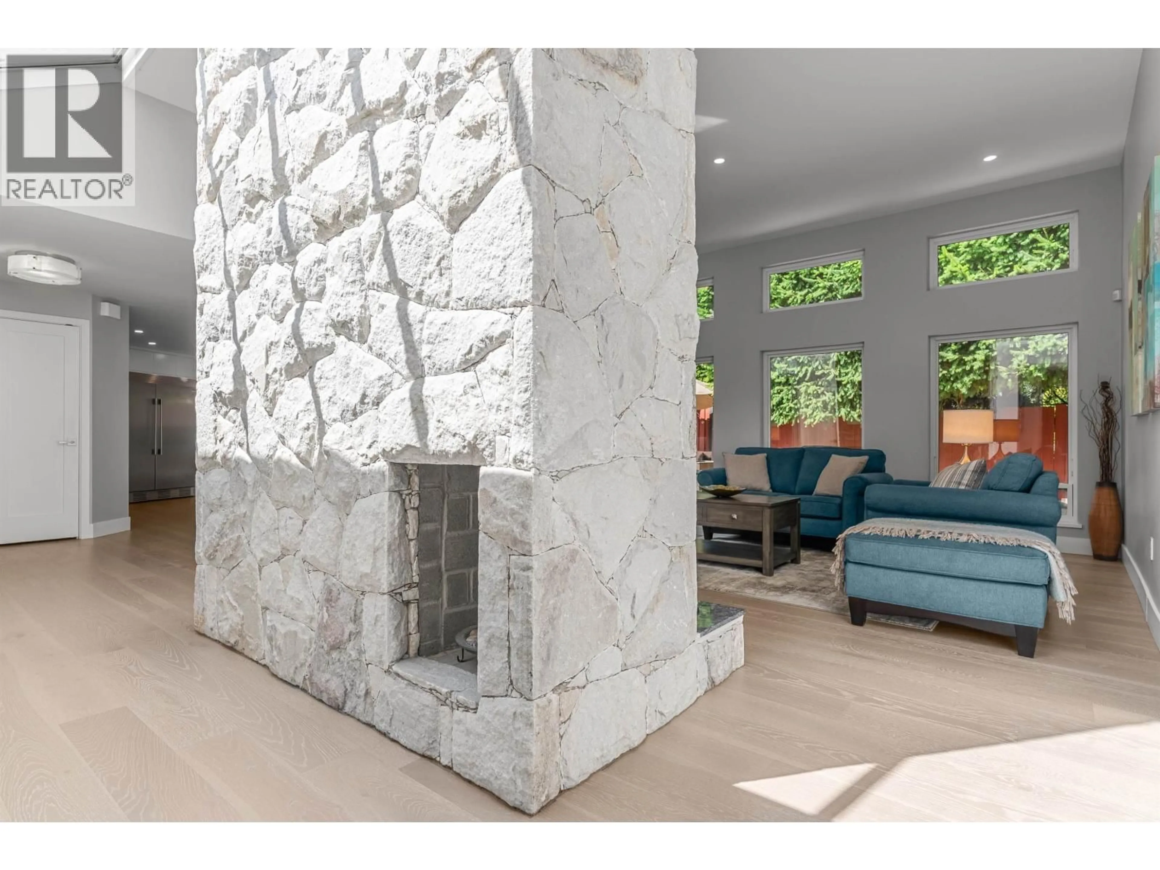 Lobby for 5279 3A AVENUE, Delta British Columbia V4M1G1