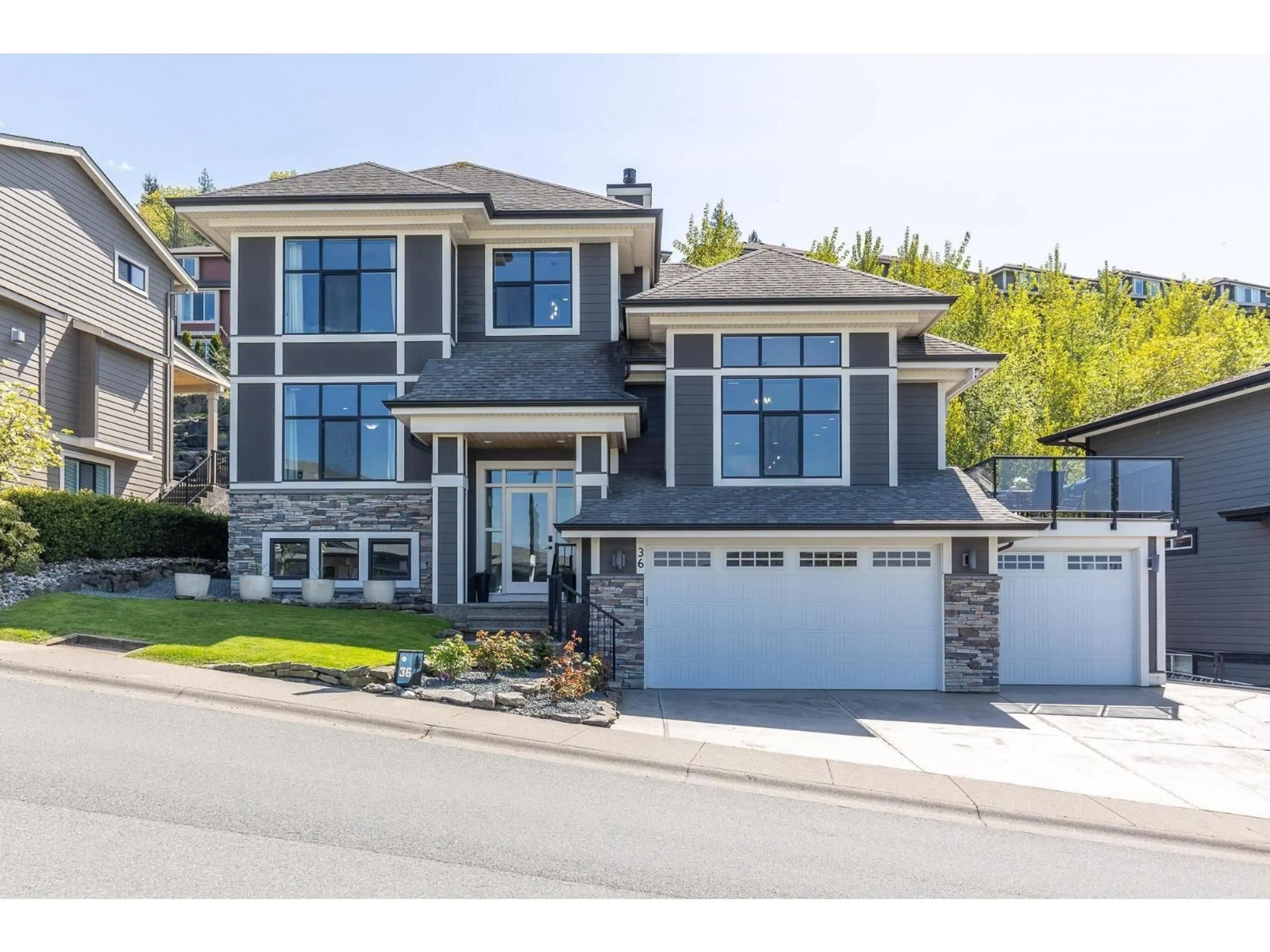 Home with vinyl exterior material, street for 36 - 50778 LEDGESTONE PLACE, Chilliwack British Columbia V2P0E7