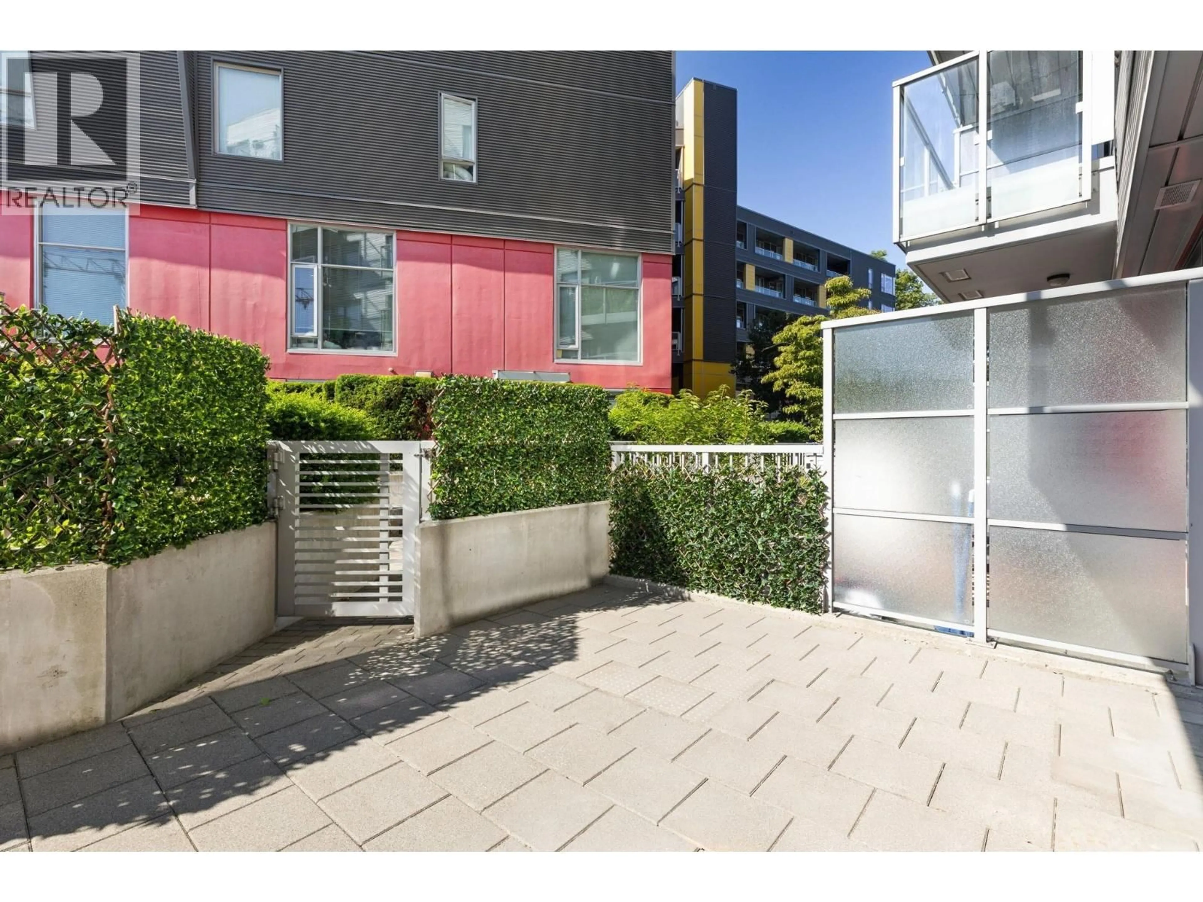 Unknown for 215 - 384 1ST AVENUE, Vancouver British Columbia V5T0G5