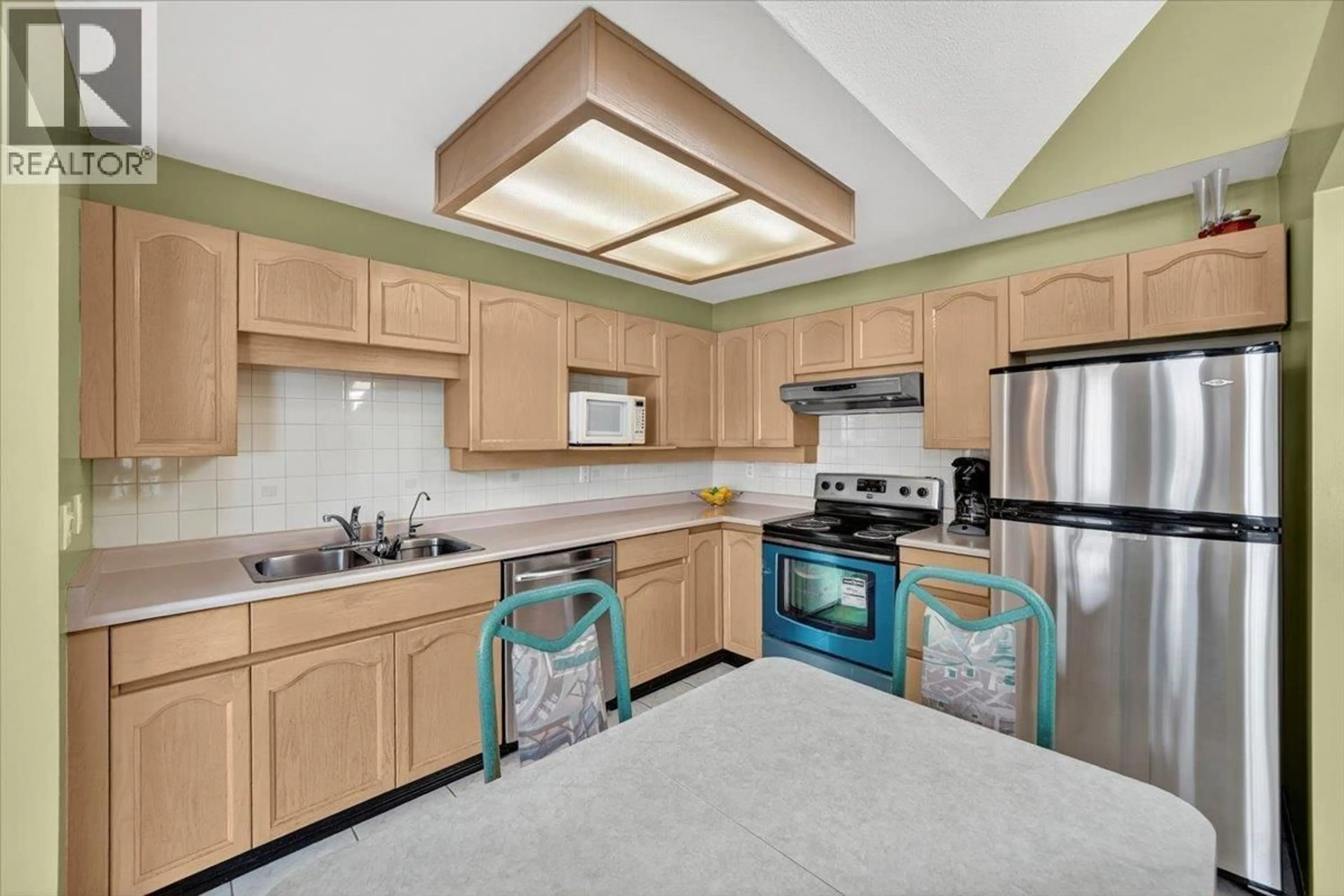 Standard kitchen, unknown for 358 - 8611 ACKROYD ROAD, Richmond British Columbia V6X3P4