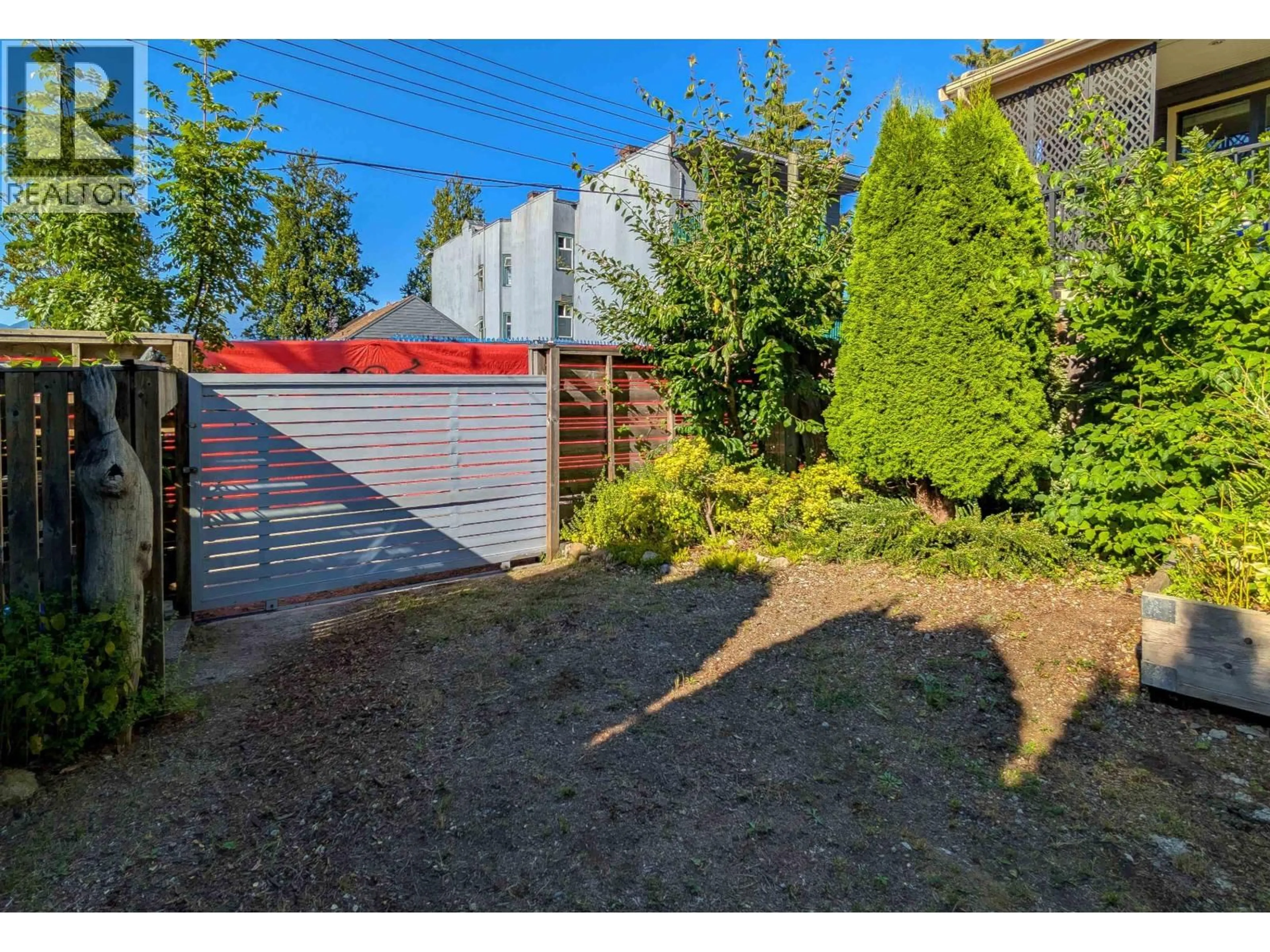A pic from outside/outdoor area/front of a property/back of a property/a pic from drone, street for 1165 PENDER STREET, Vancouver British Columbia V6A1W6