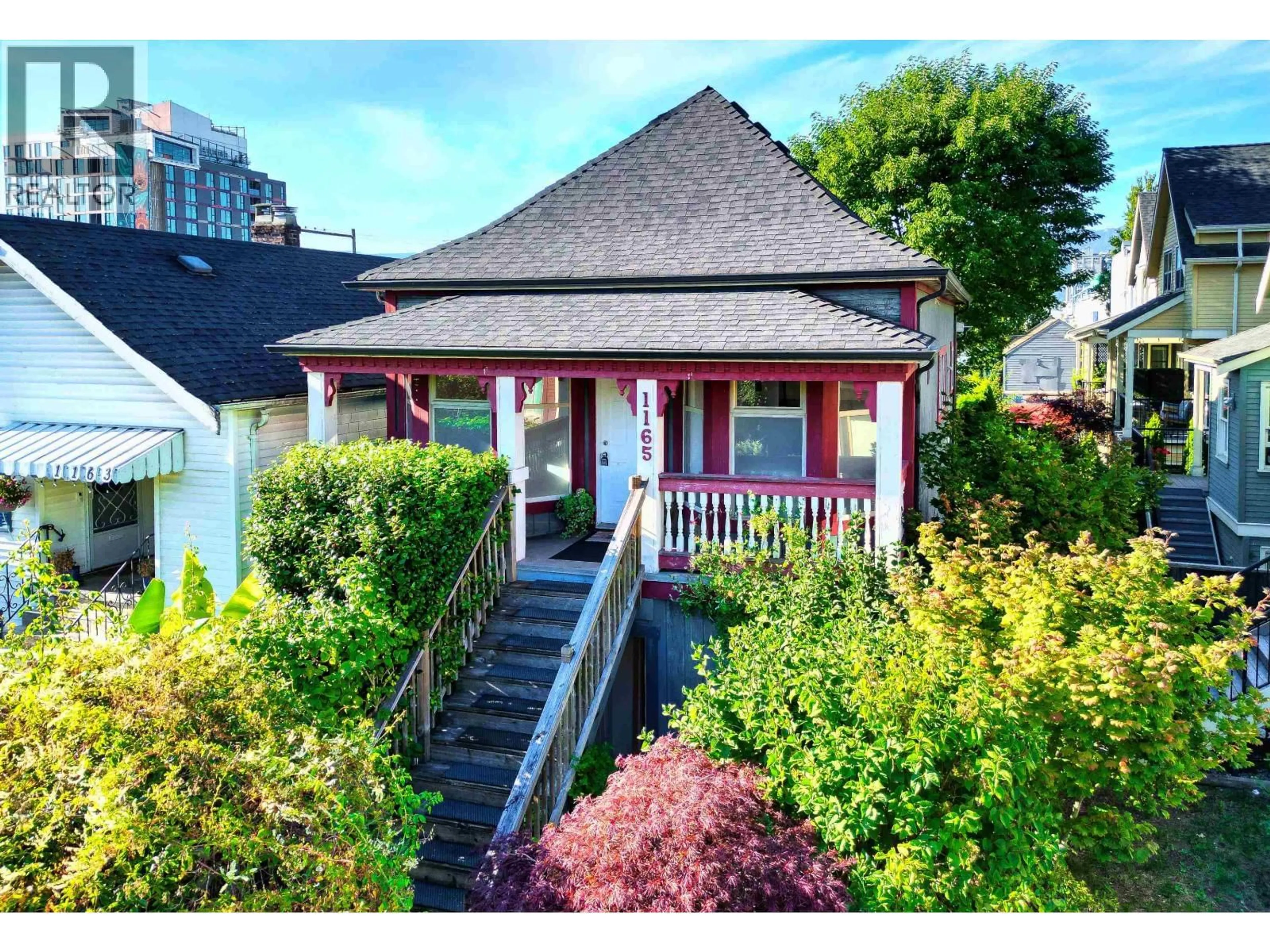 A pic from outside/outdoor area/front of a property/back of a property/a pic from drone, street for 1165 PENDER STREET, Vancouver British Columbia V6A1W6