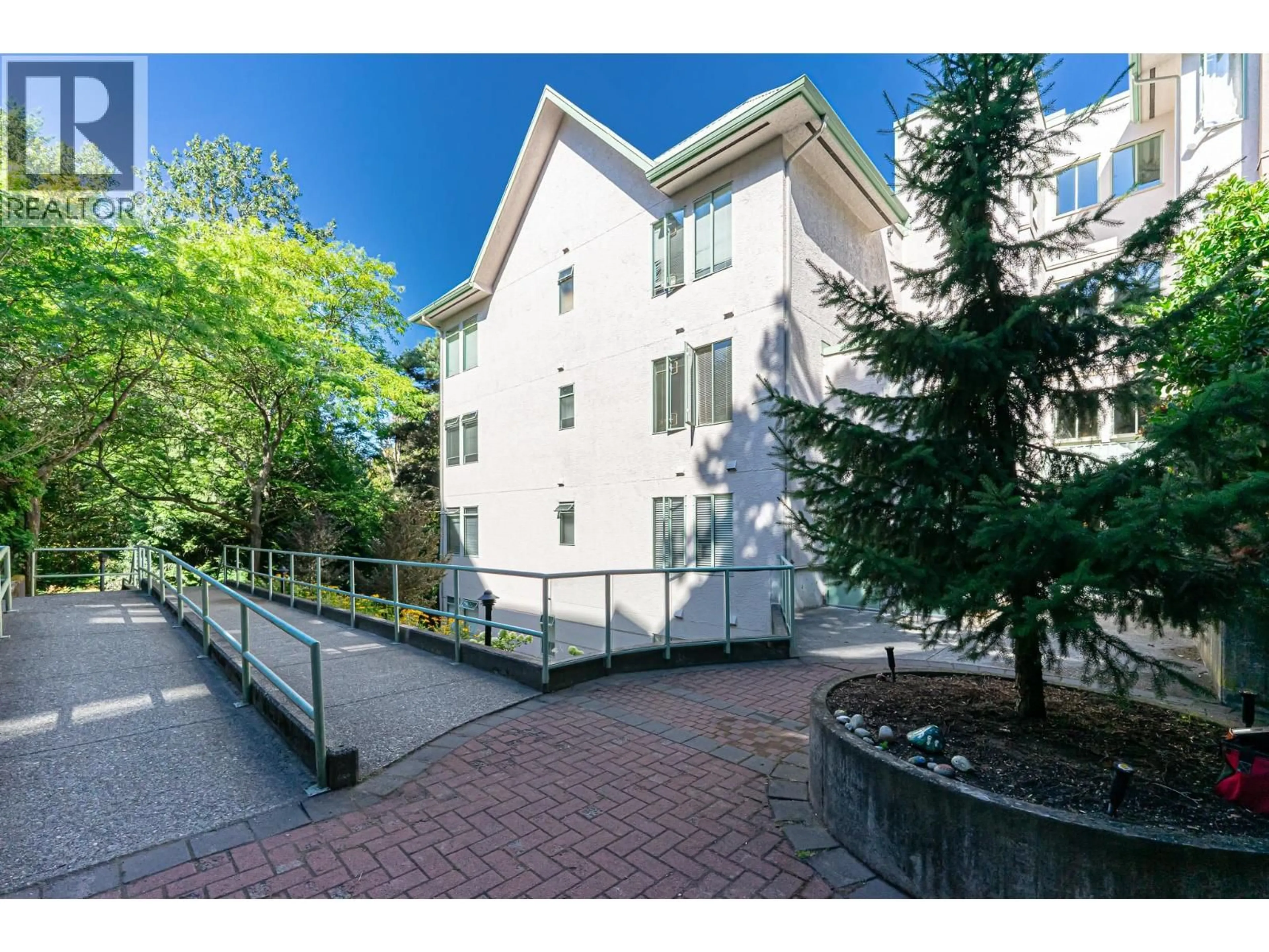 Unknown for 310 - 6737 STATION HILL COURT, Burnaby British Columbia V3N4V2