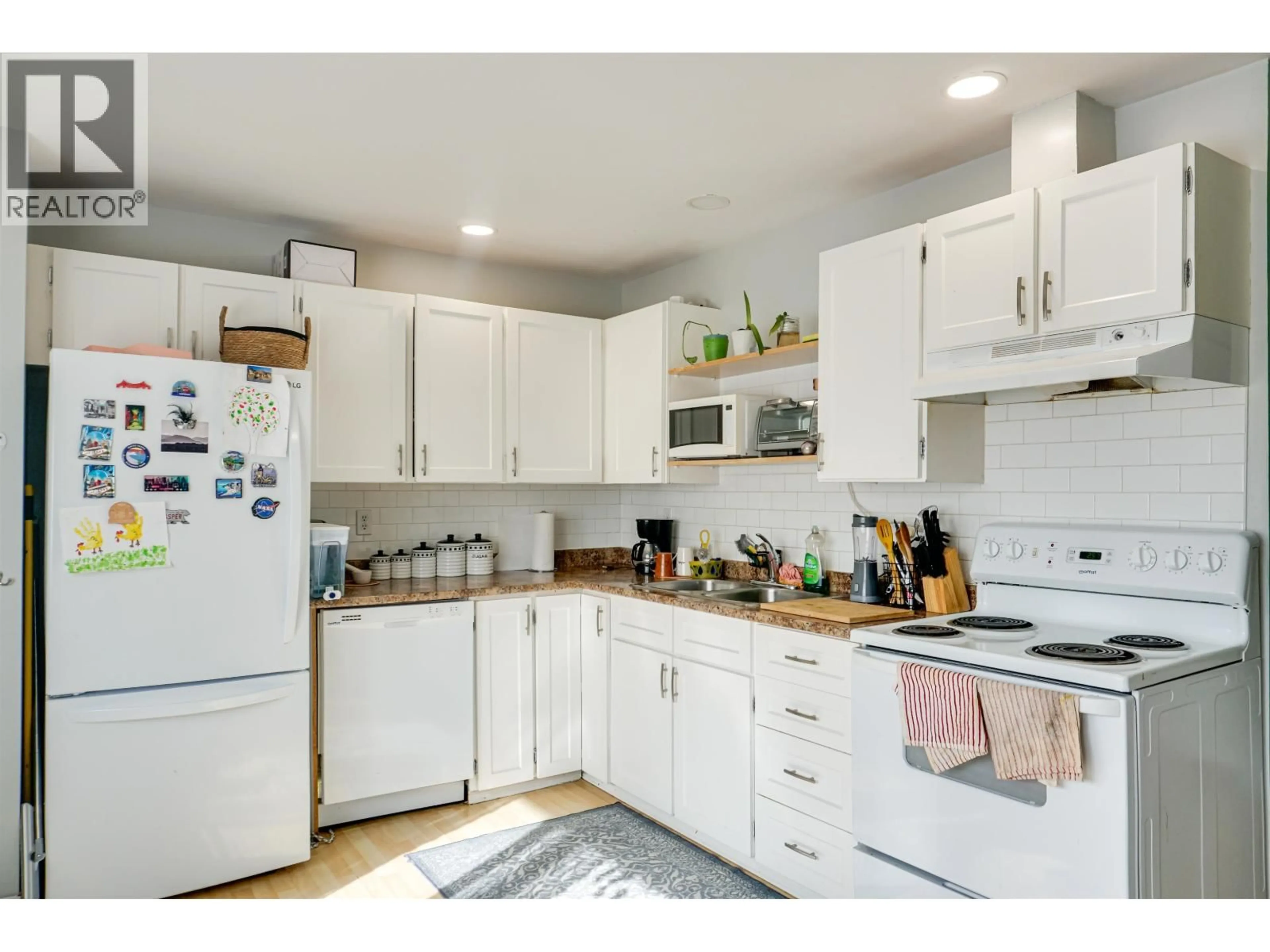 Standard kitchen, unknown for 1124 TWEEDSMUIR AVENUE, Kitimat British Columbia V8C1B7