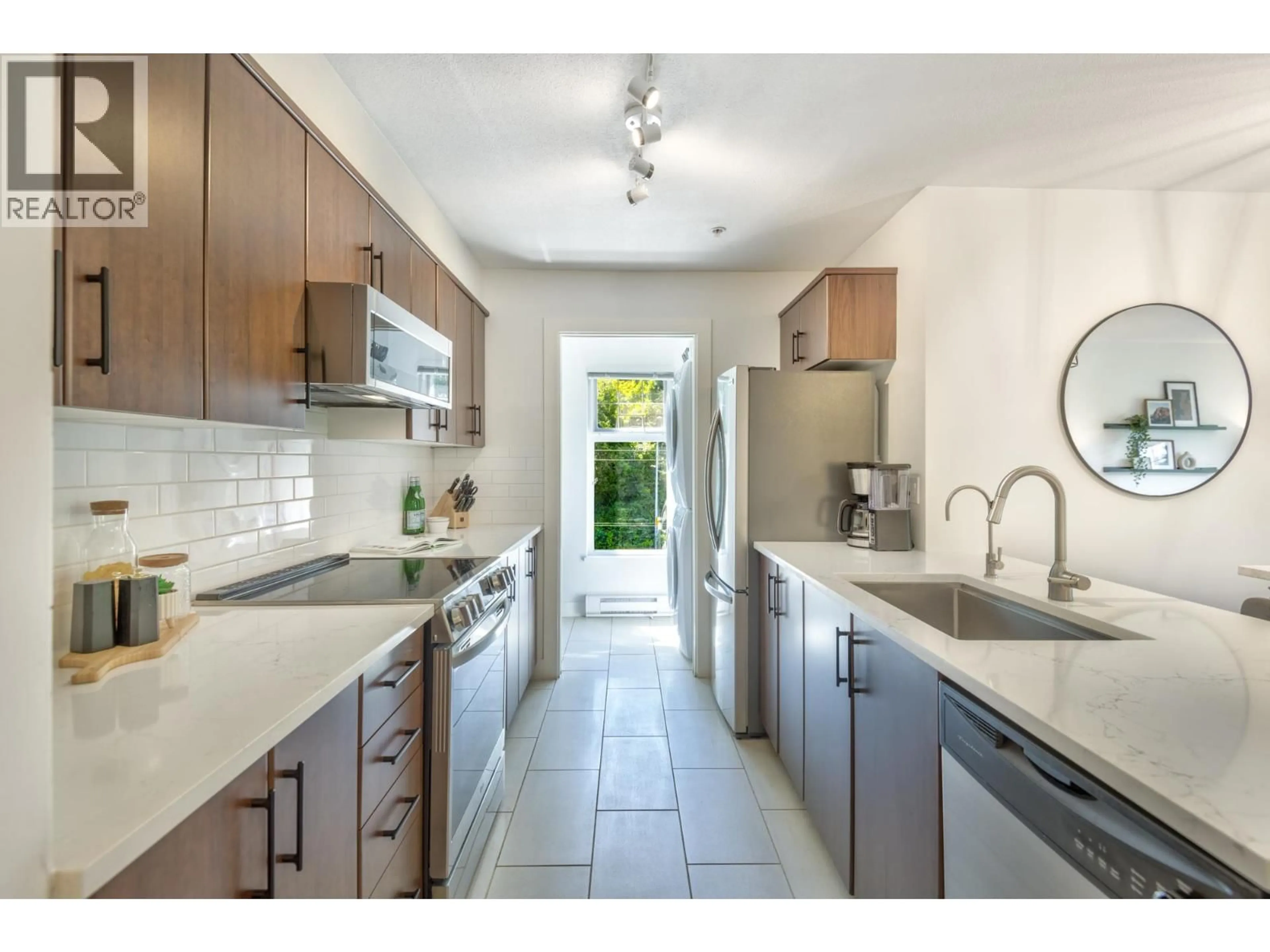 Unknown for 302 - 3240 ST JOHNS STREET, Port Moody British Columbia V3H0C1