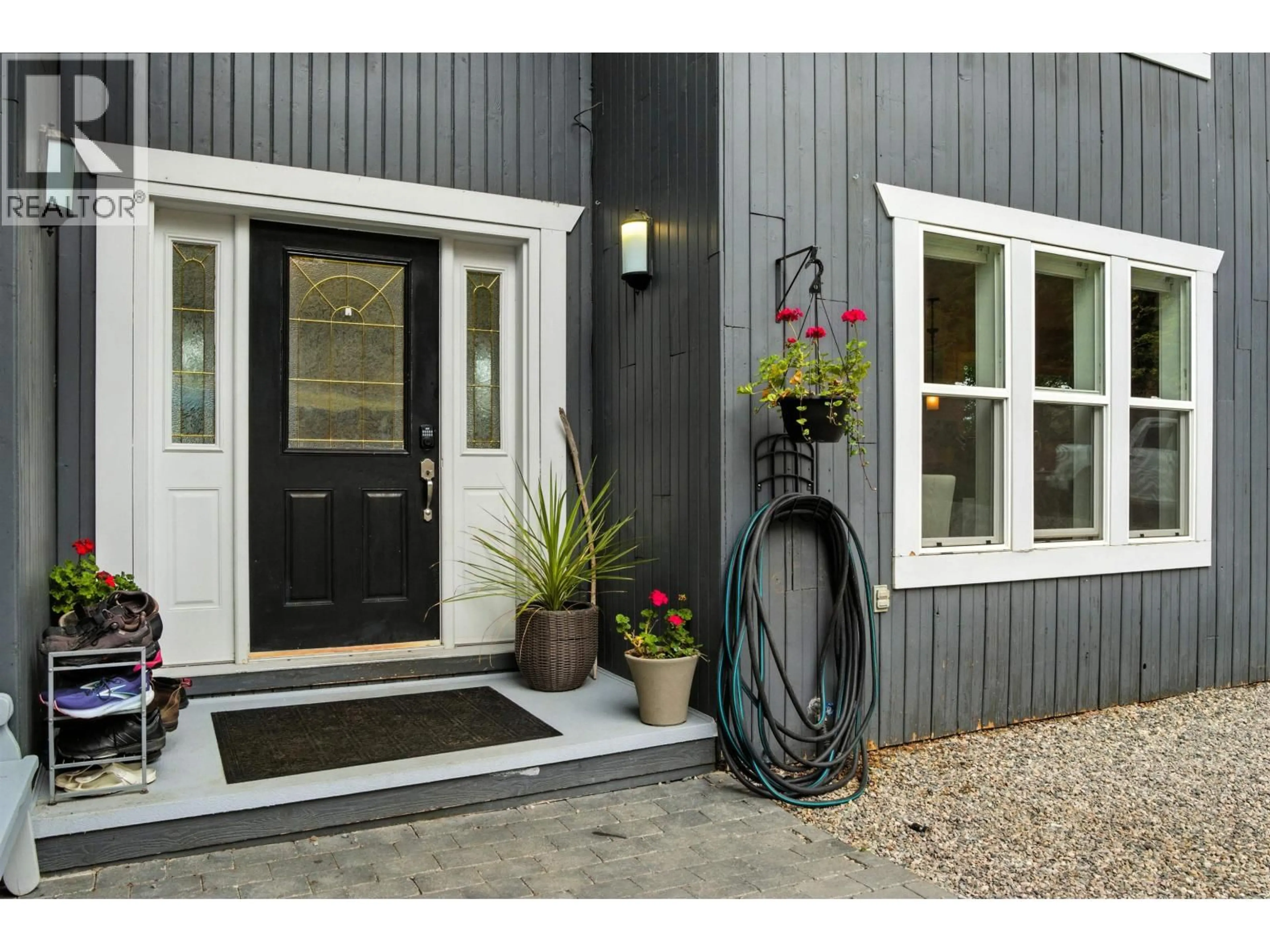 Indoor entryway for 2124 SOUTH LAKESIDE DRIVE, Williams Lake British Columbia V2G5G4