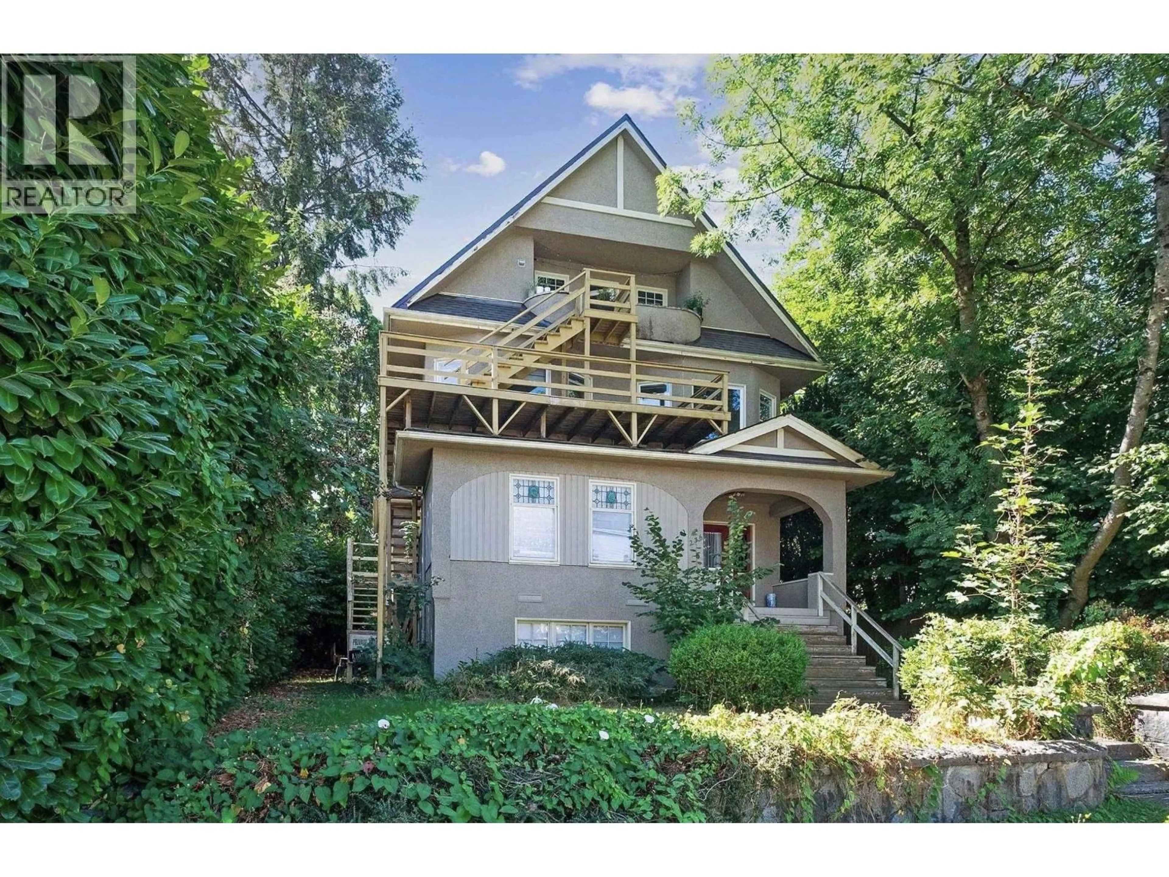 Unknown for 236 12TH AVENUE, Vancouver British Columbia V5Y1T8
