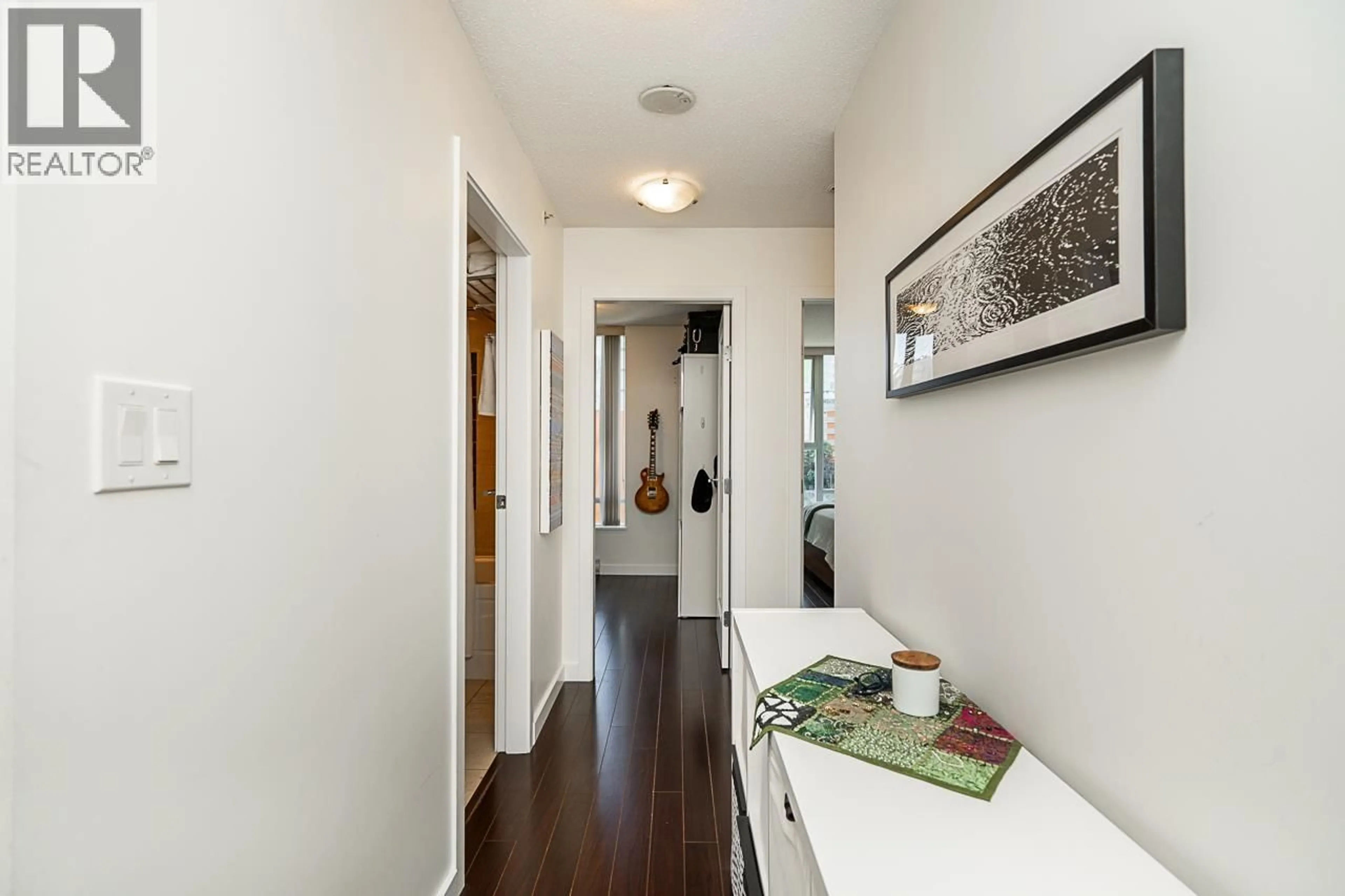 Indoor entryway for 908 - 550 PACIFIC STREET, Vancouver British Columbia V6Z3G2