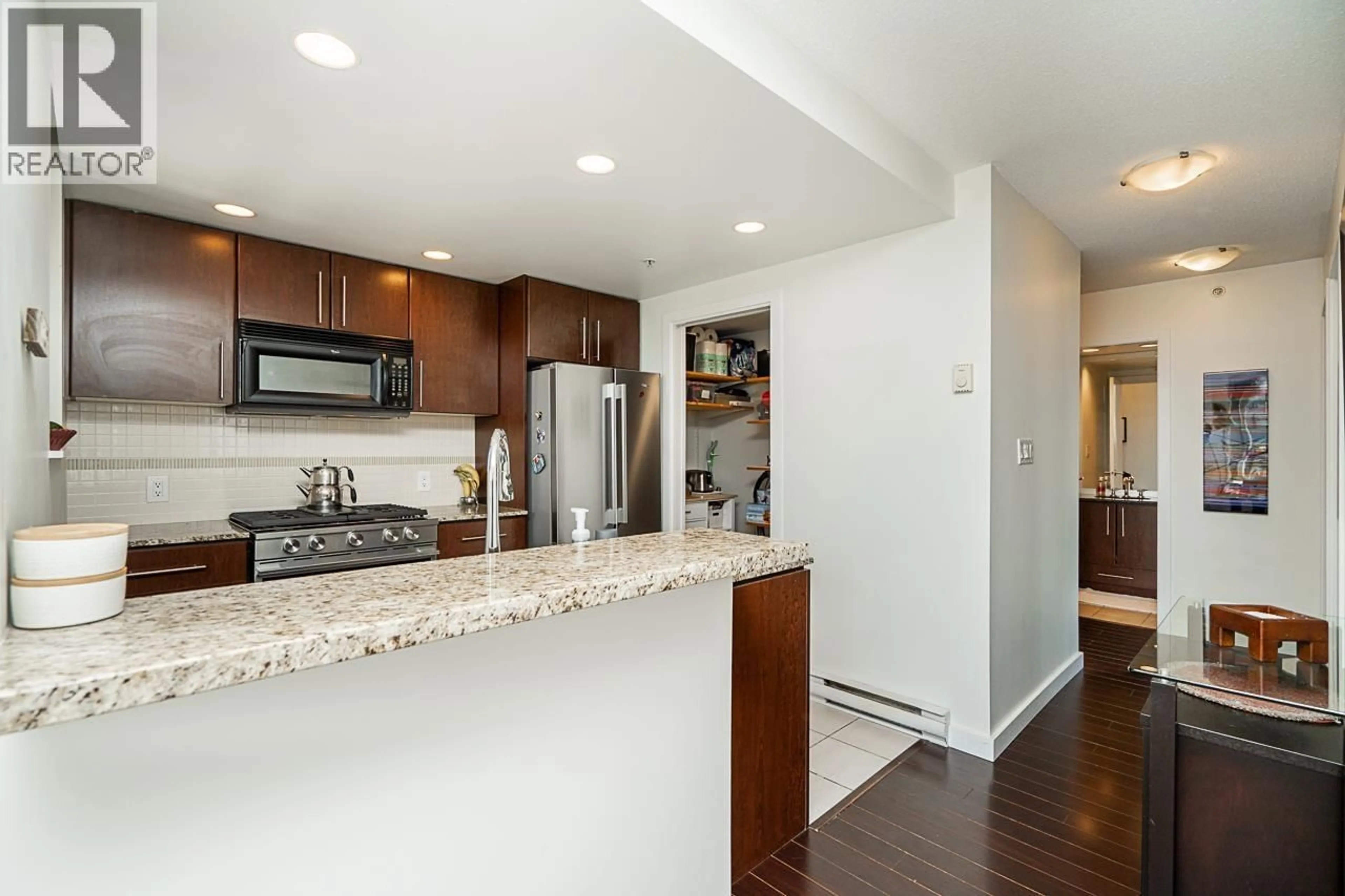 Open concept kitchen, unknown for 908 - 550 PACIFIC STREET, Vancouver British Columbia V6Z3G2
