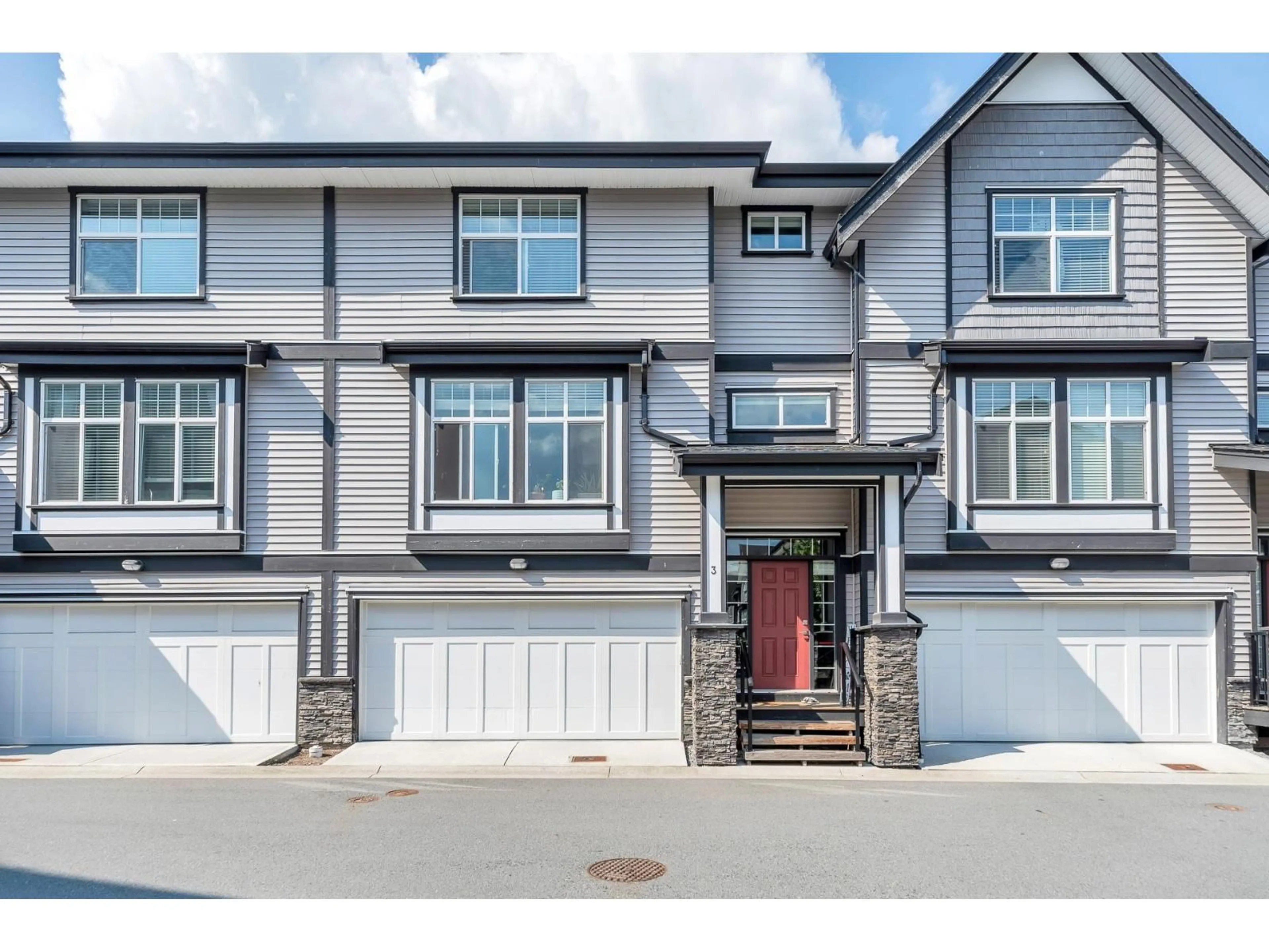 Home with vinyl exterior material, street for 3 - 7740 GRAND, Mission British Columbia V2V0H4