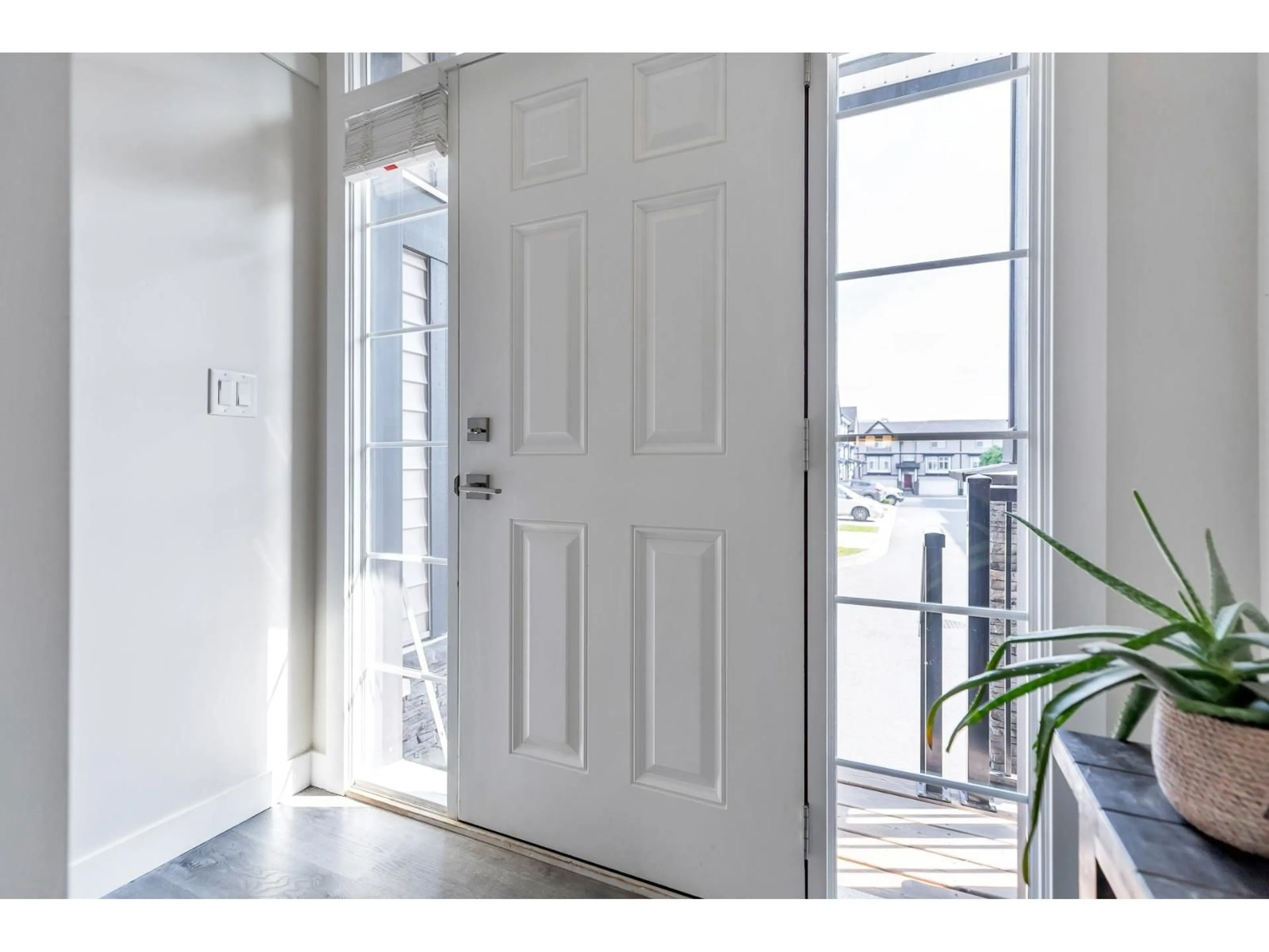 Indoor entryway for 3 - 7740 GRAND, Mission British Columbia V2V0H4