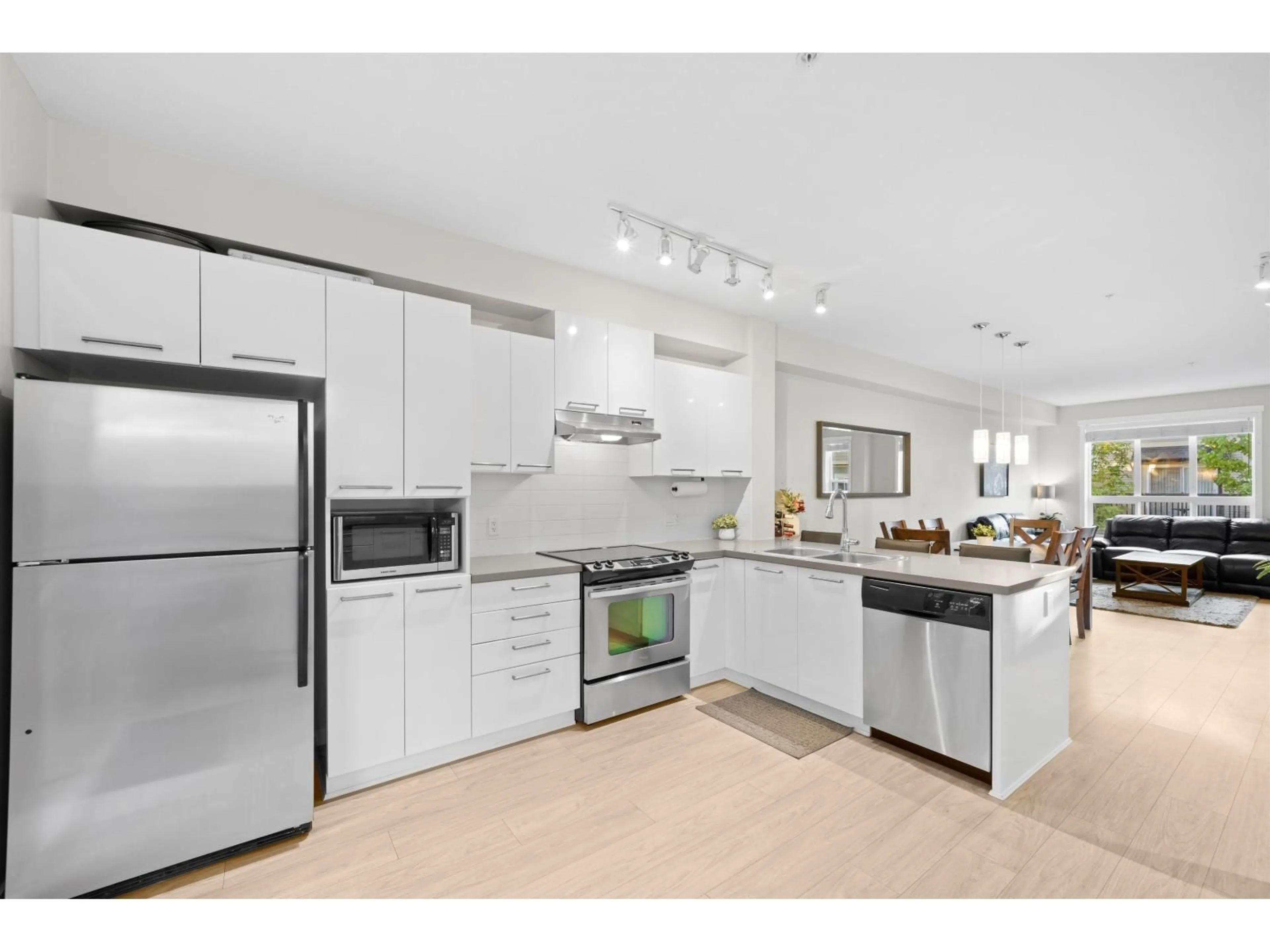 Open concept kitchen, unknown for 148 - 7938 209, Langley British Columbia V2Y0K1