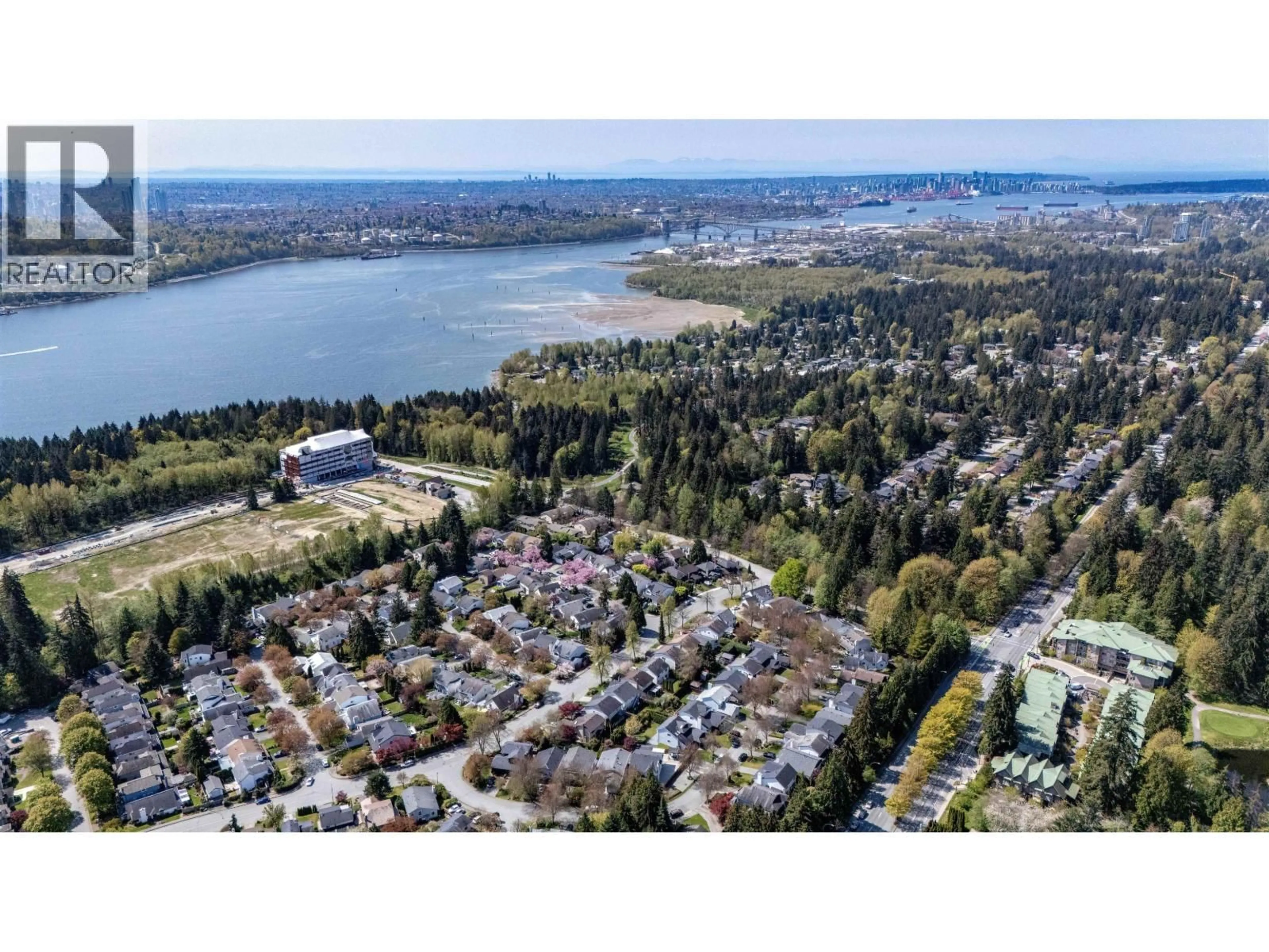 A pic from outside/outdoor area/front of a property/back of a property/a pic from drone, water/lake/river/ocean view for 883 NAIRN COURT, North Vancouver British Columbia V7H2S4