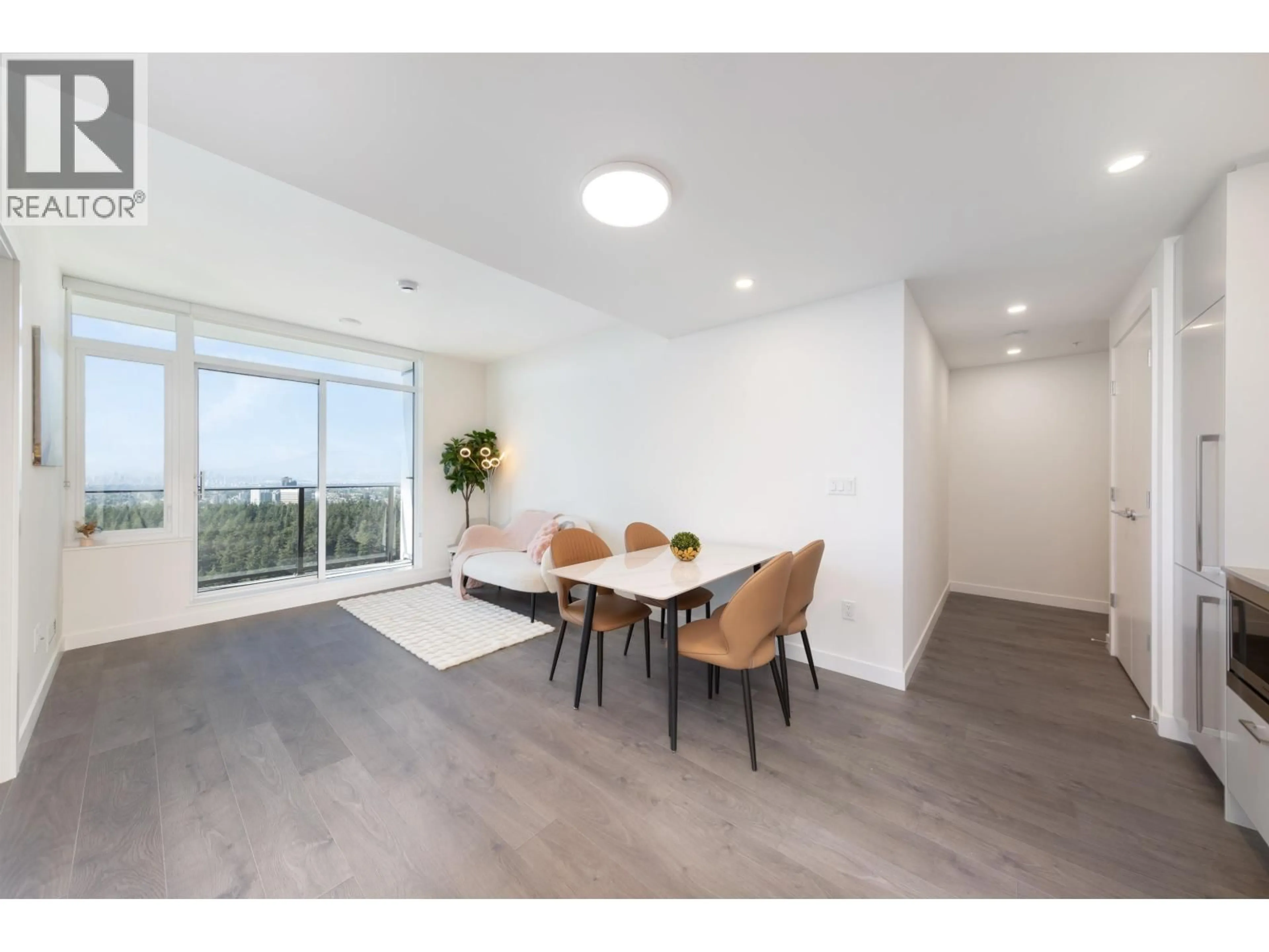 A pic of a room for 3405 - 6468 WILLINGDON AVENUE, Burnaby British Columbia V5H0L3