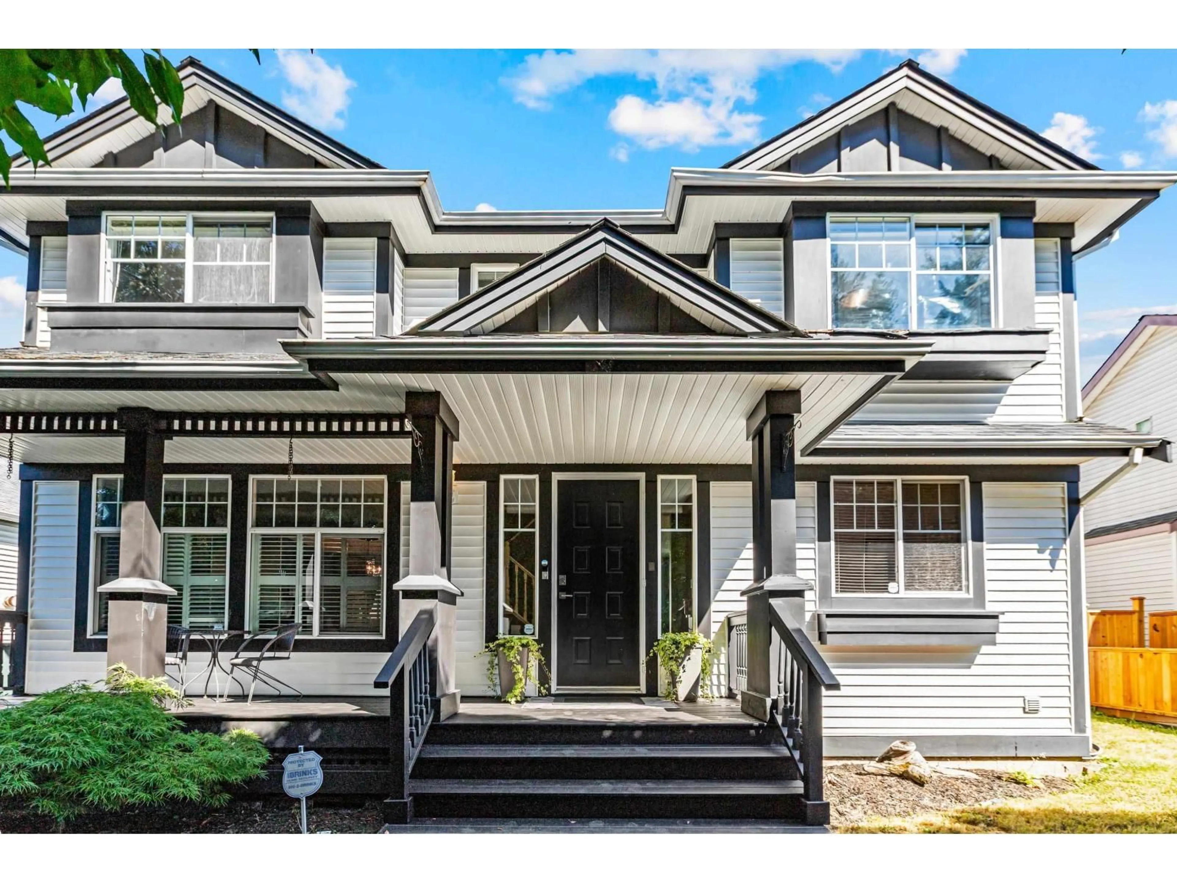 Home with vinyl exterior material, street for 6556 184, Surrey British Columbia V3S8T1