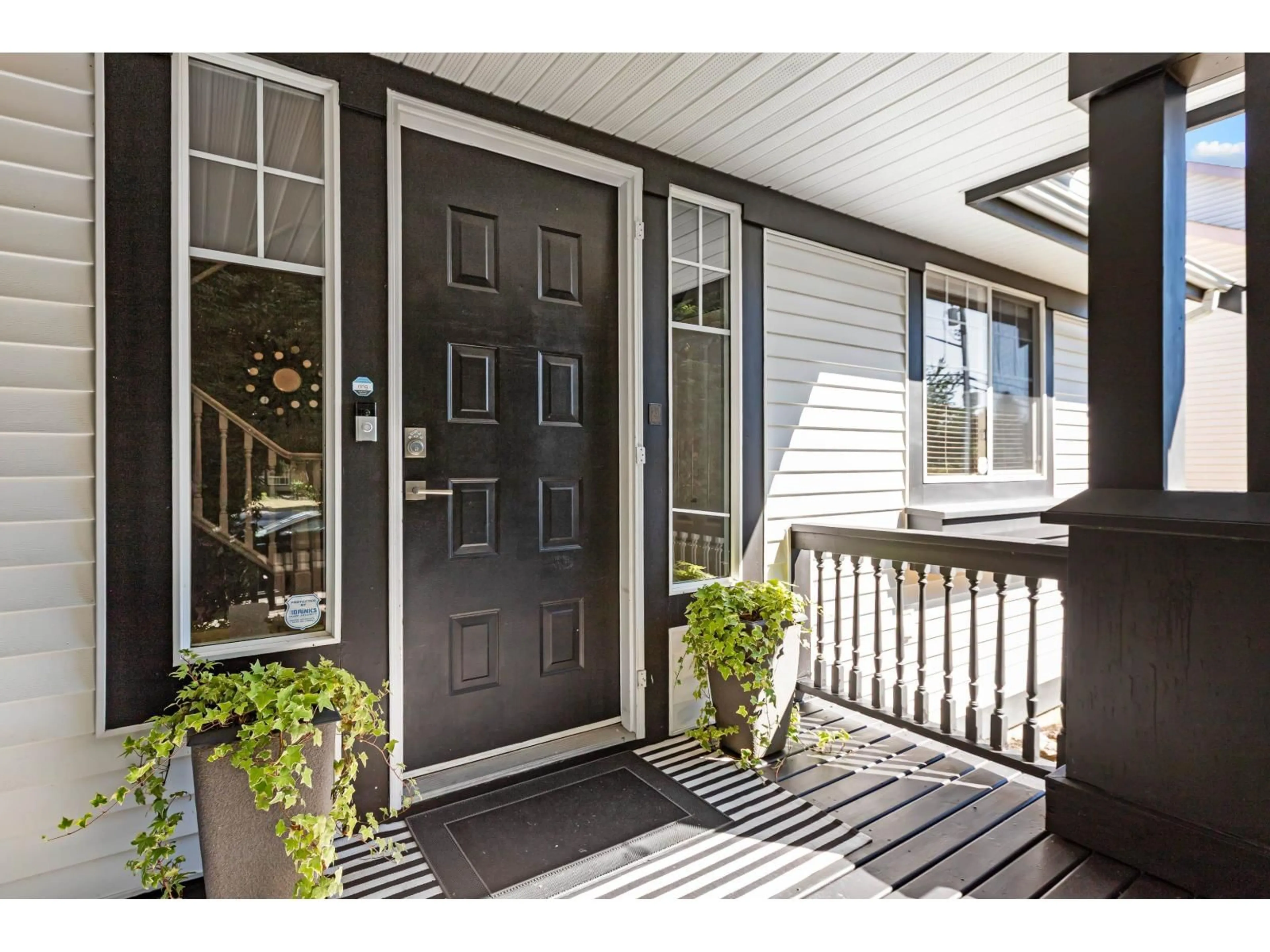 Indoor entryway for 6556 184, Surrey British Columbia V3S8T1