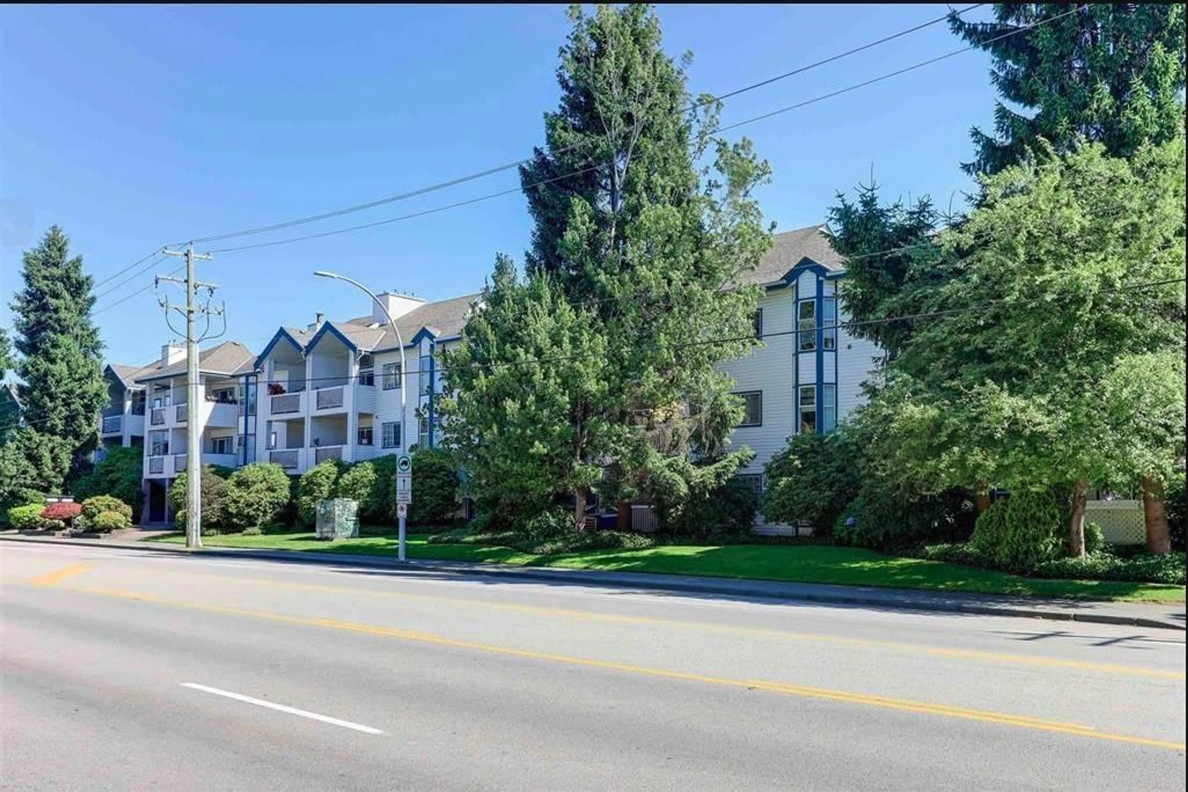 Unknown for 111 - 13918 72, Surrey British Columbia V3W0T4