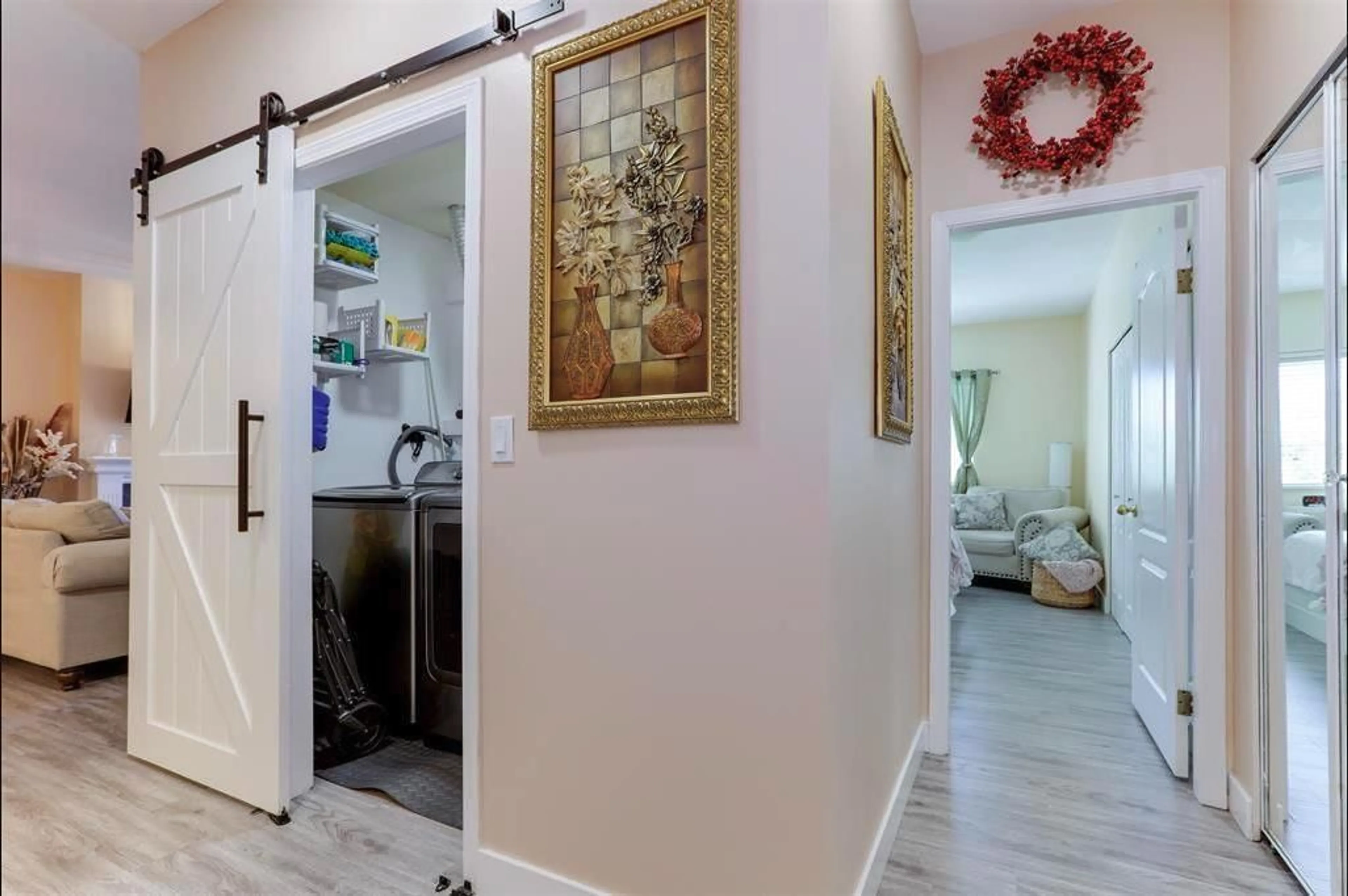 Indoor entryway for 111 - 13918 72, Surrey British Columbia V3W0T4