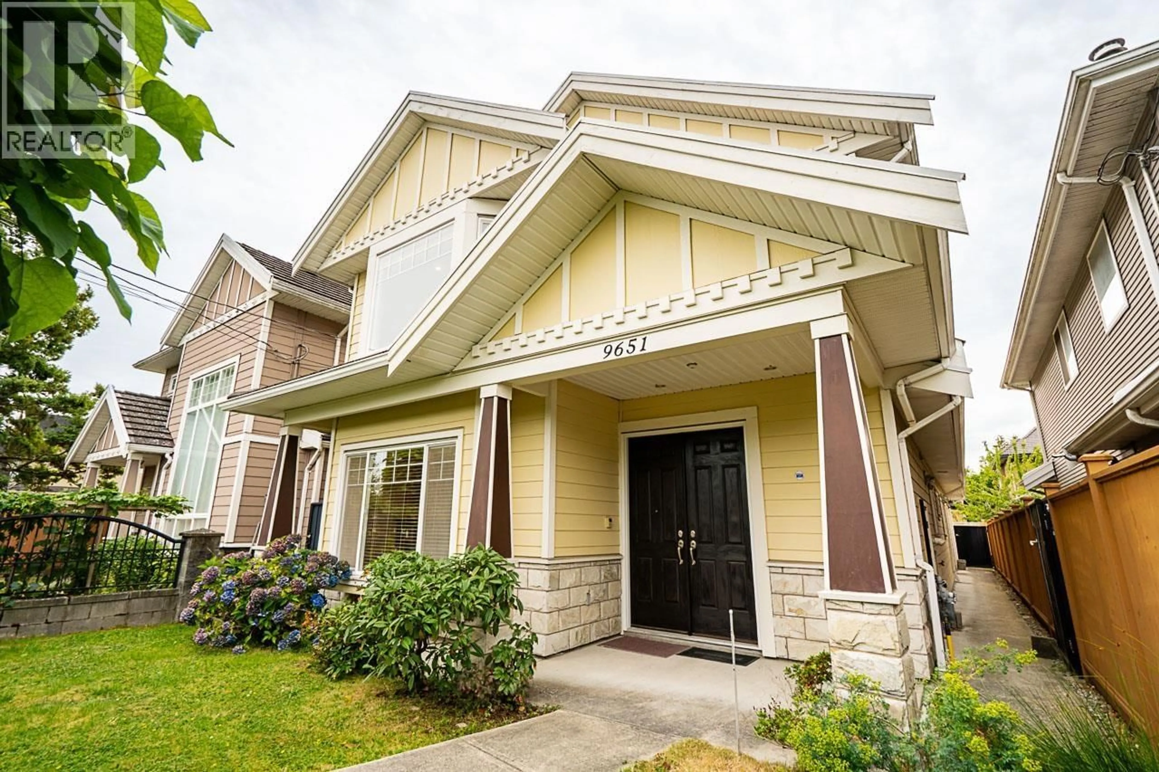 Home with vinyl exterior material, street for 9651 NO. 1 ROAD, Richmond British Columbia V7E1R8