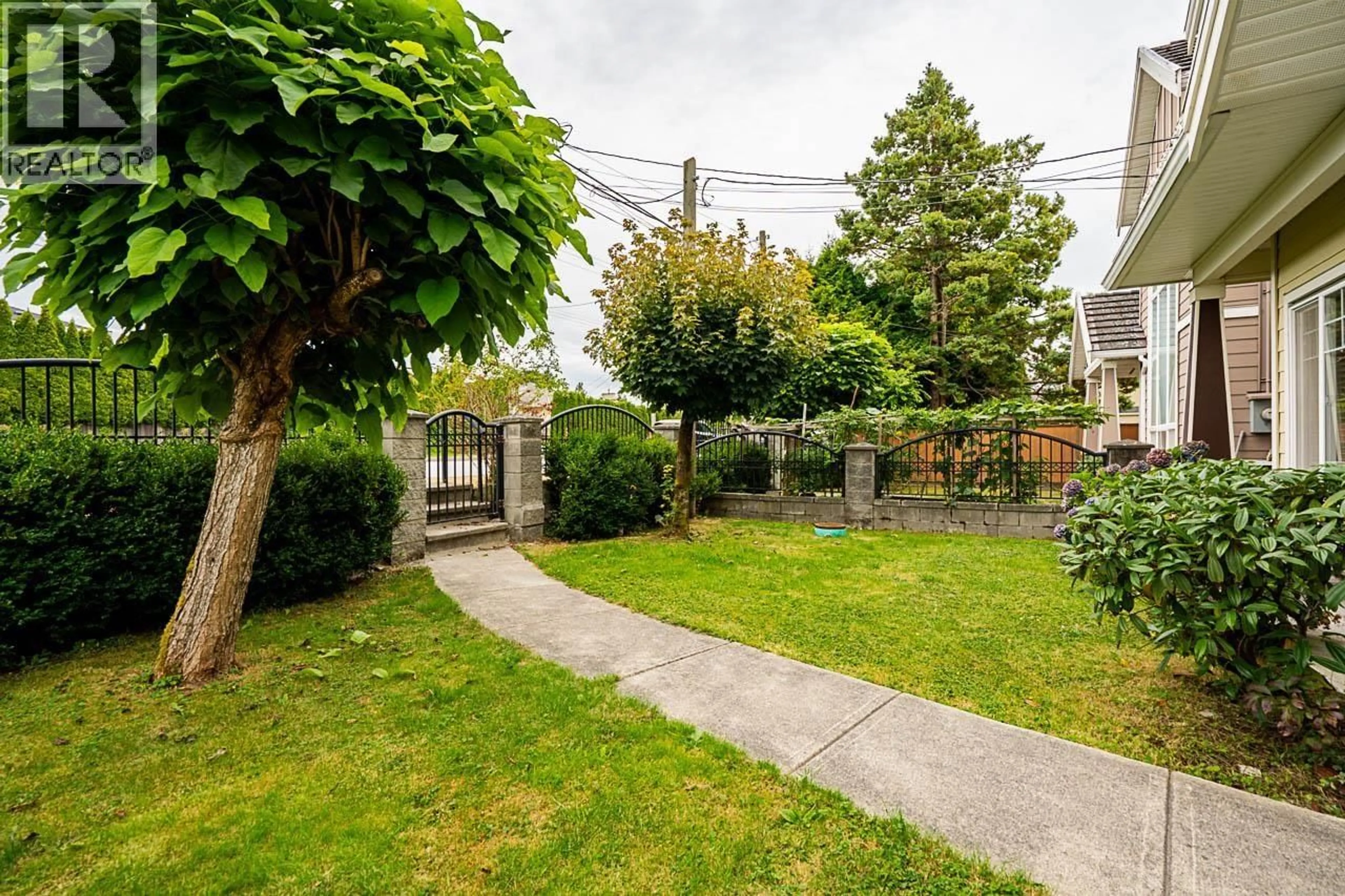Patio, street for 9651 NO. 1 ROAD, Richmond British Columbia V7E1R8