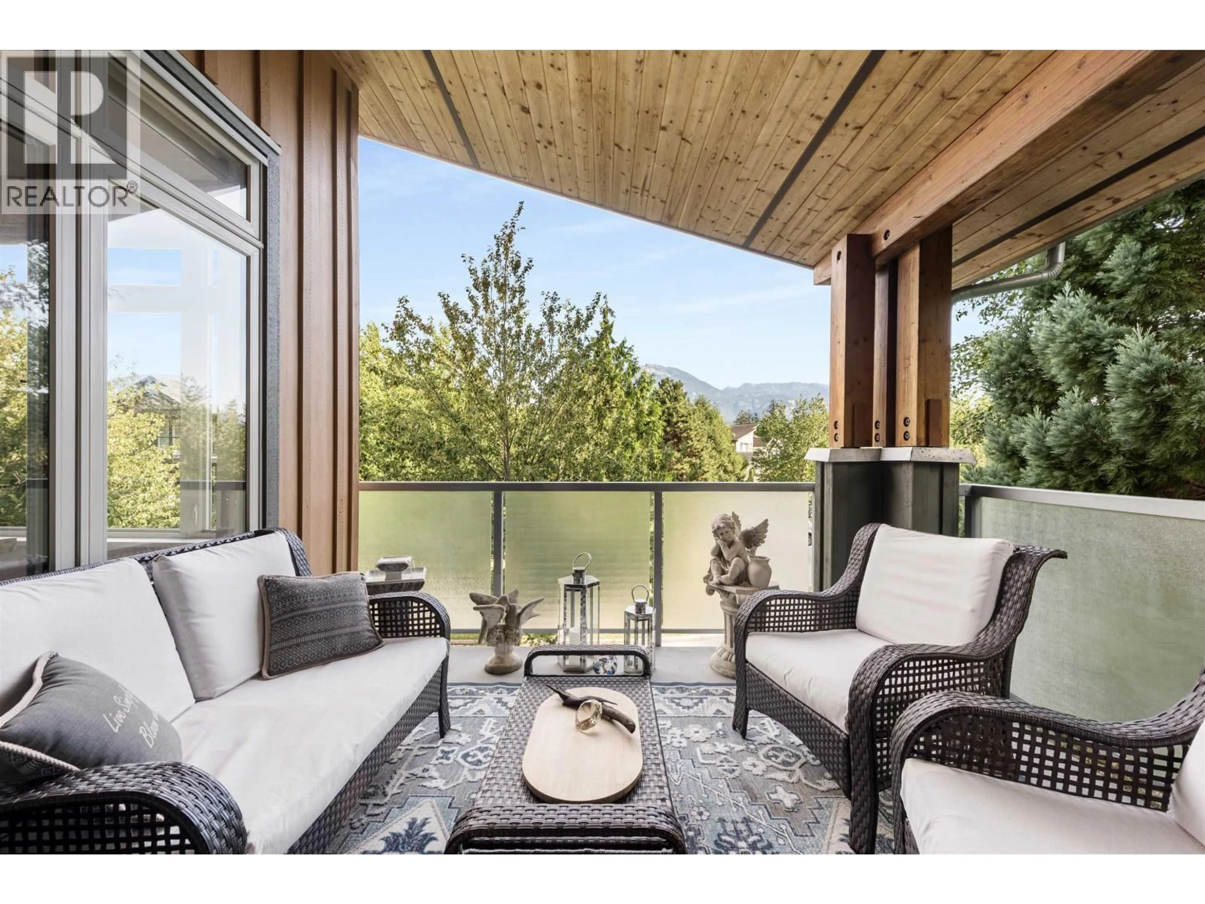 Patio, water/lake/river/ocean view for 201 - 40147 GOVERNMENT ROAD, Squamish British Columbia V8B0R6