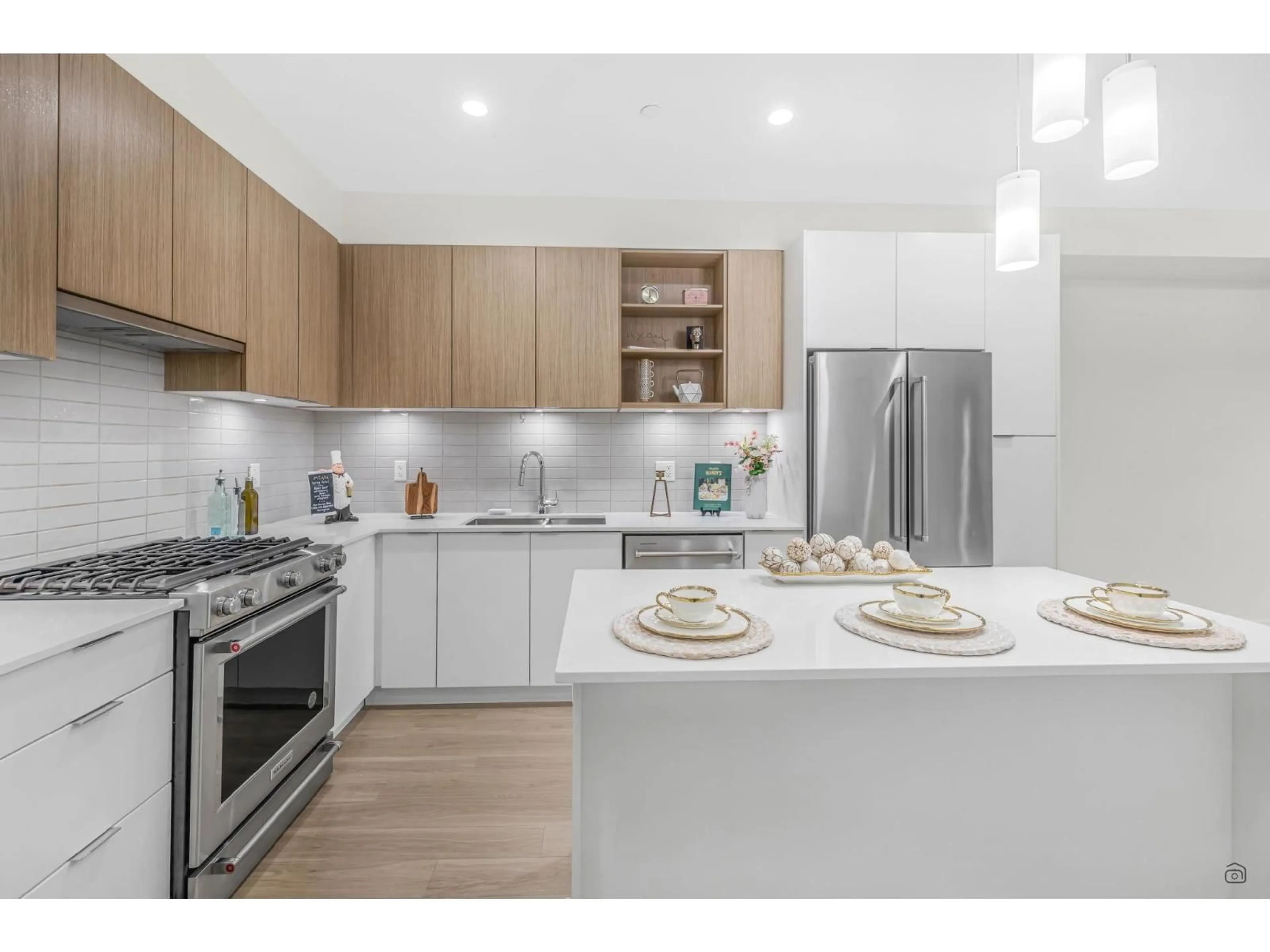 Open concept kitchen, unknown for 409 - 6960 NICHOLSON, Delta British Columbia V4E1Z7