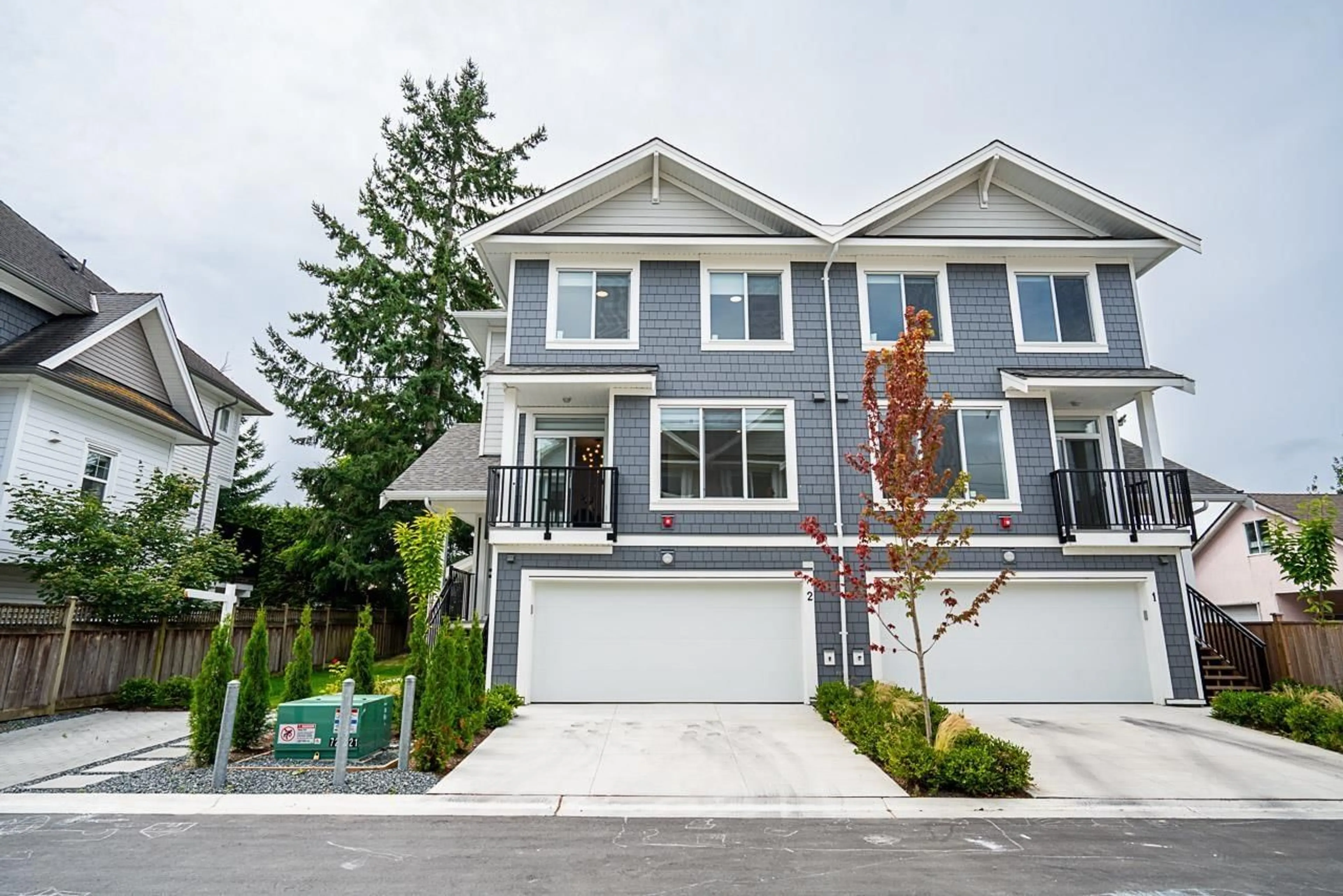 Home with vinyl exterior material, street for 1 - 2525 156, Surrey British Columbia V4P1C7