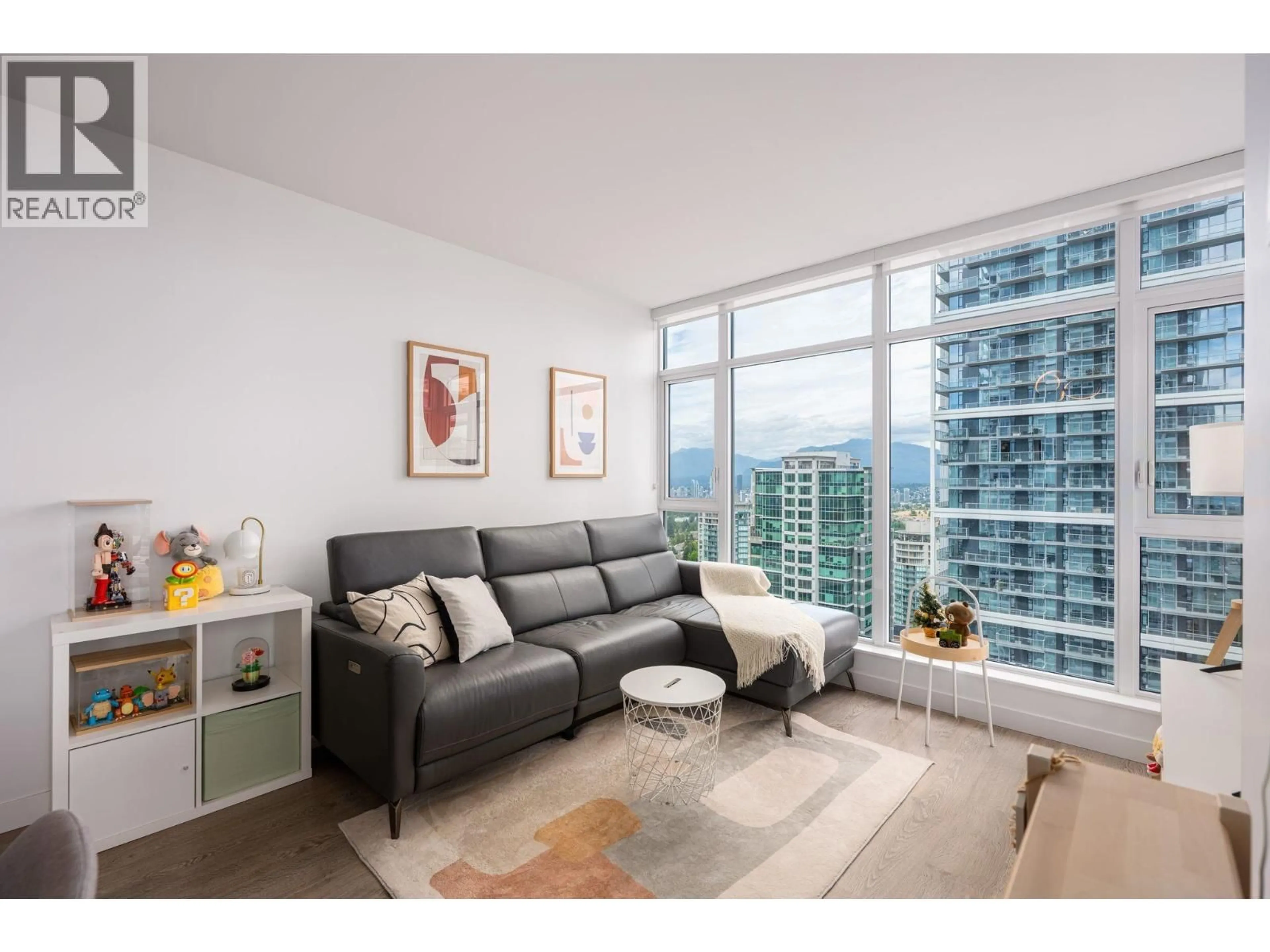Living room with furniture, unknown for 2107 - 6080 MCKAY AVENUE, Burnaby British Columbia V5H0J4