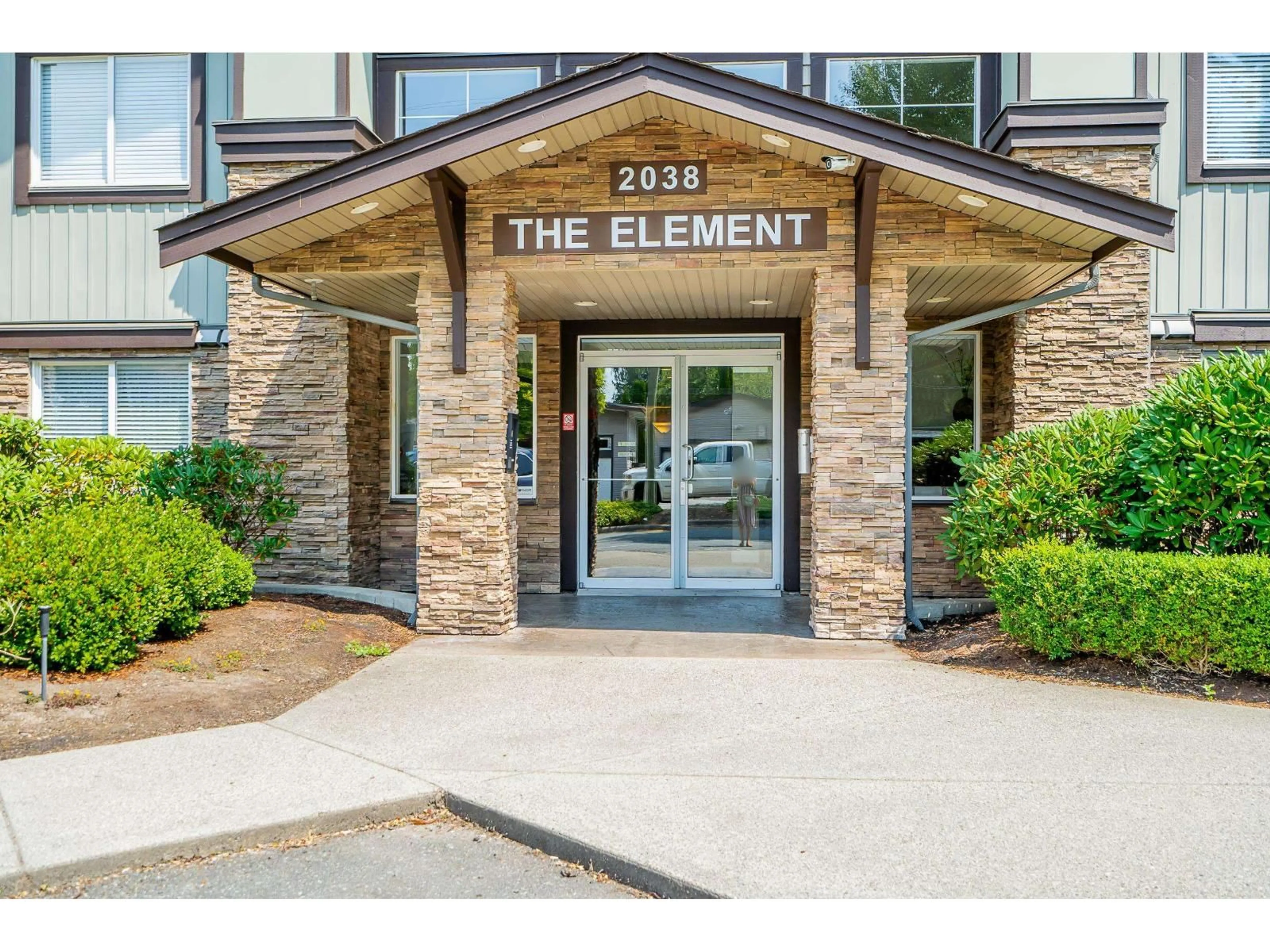 Indoor entryway for 207 - 2038 SANDALWOOD, Abbotsford British Columbia V2S3H6