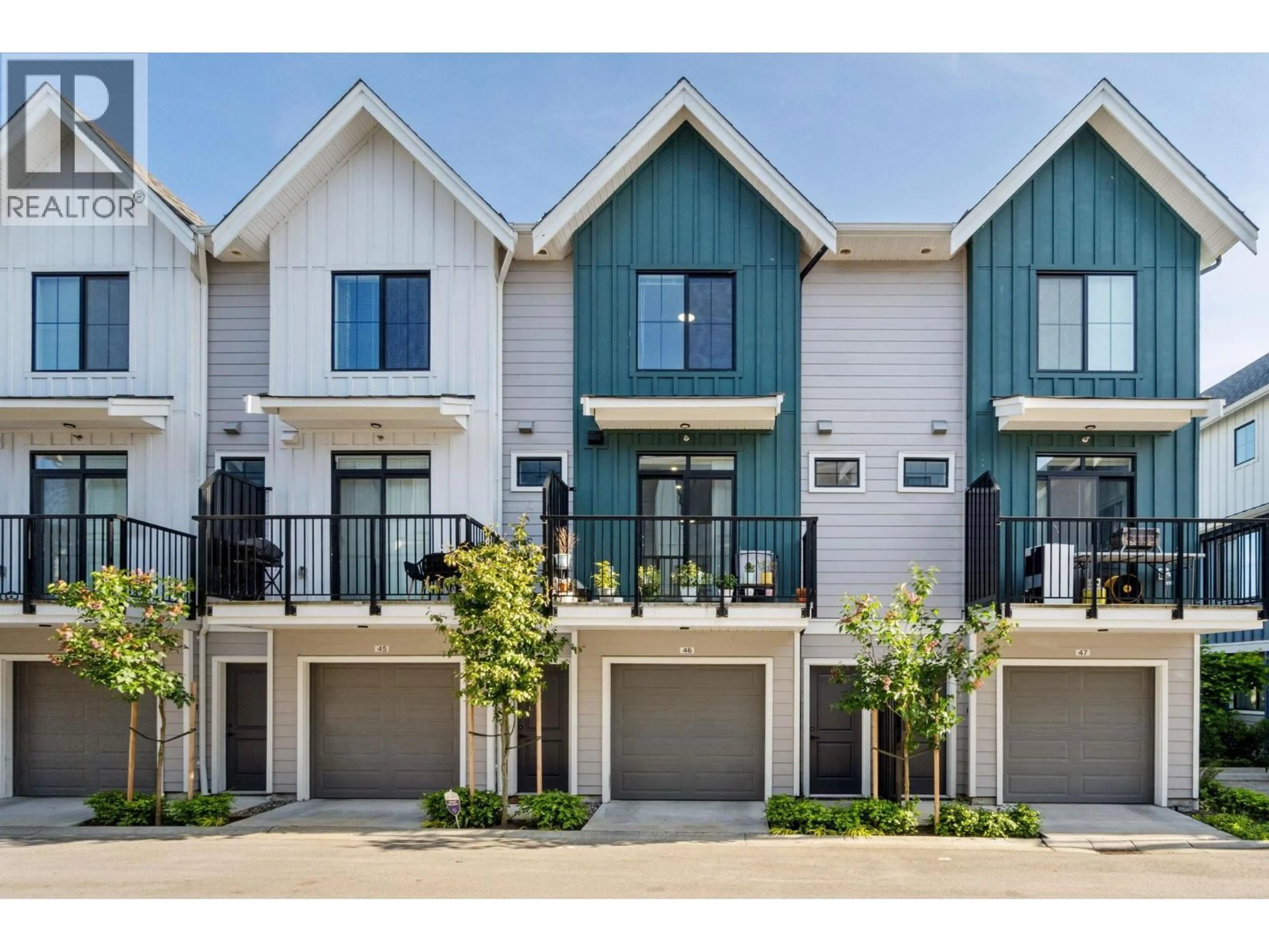 Home with vinyl exterior material, street for 46 - 488 FURNESS STREET, New Westminster British Columbia V3M0M1