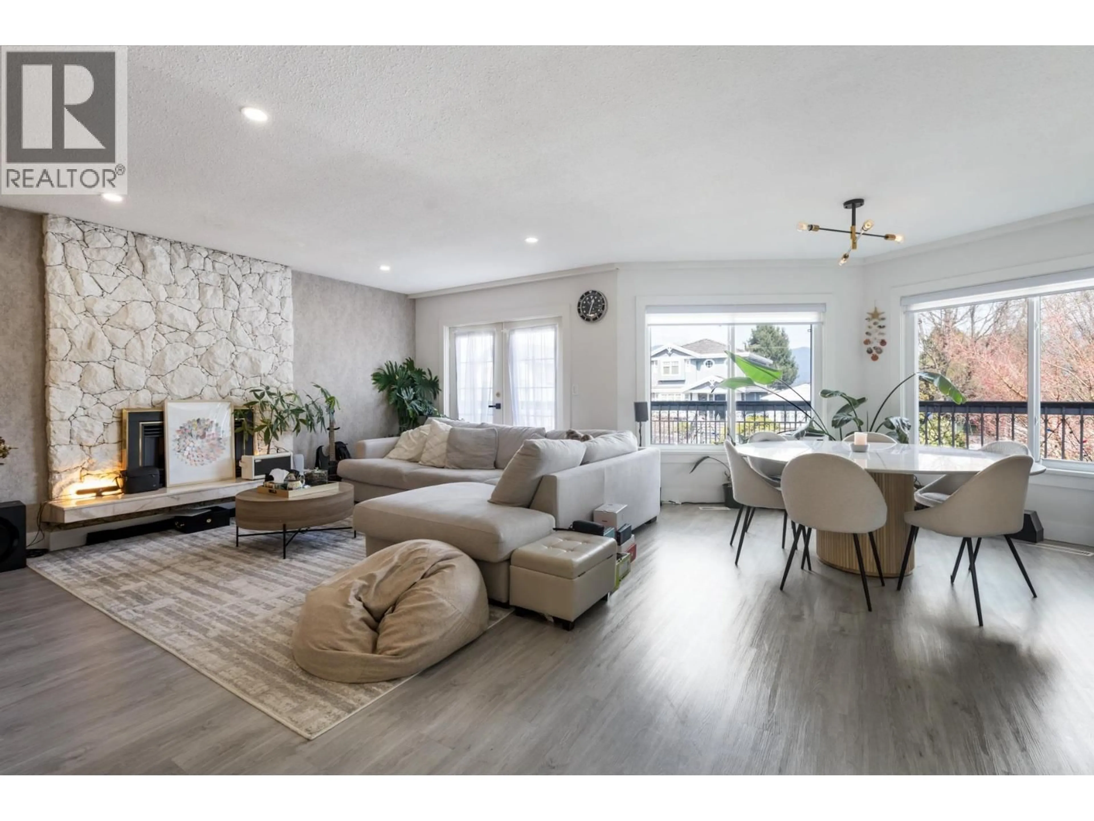 Living room with furniture, unknown for 4346 DUNDAS STREET, Burnaby British Columbia V5C1B3