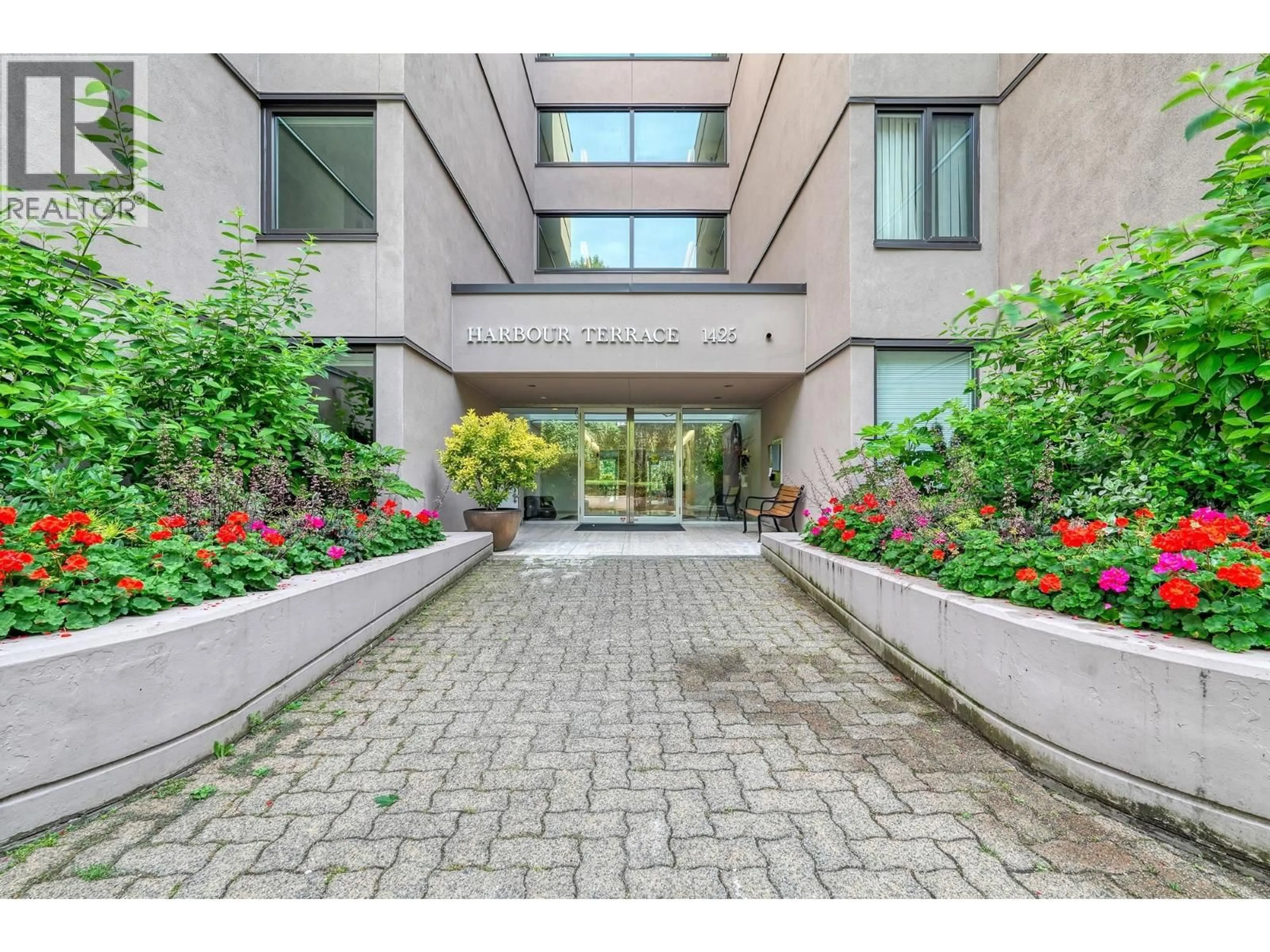 Unknown for 41 - 1425 LAMEY'S MILL ROAD, Vancouver British Columbia V6H3W2
