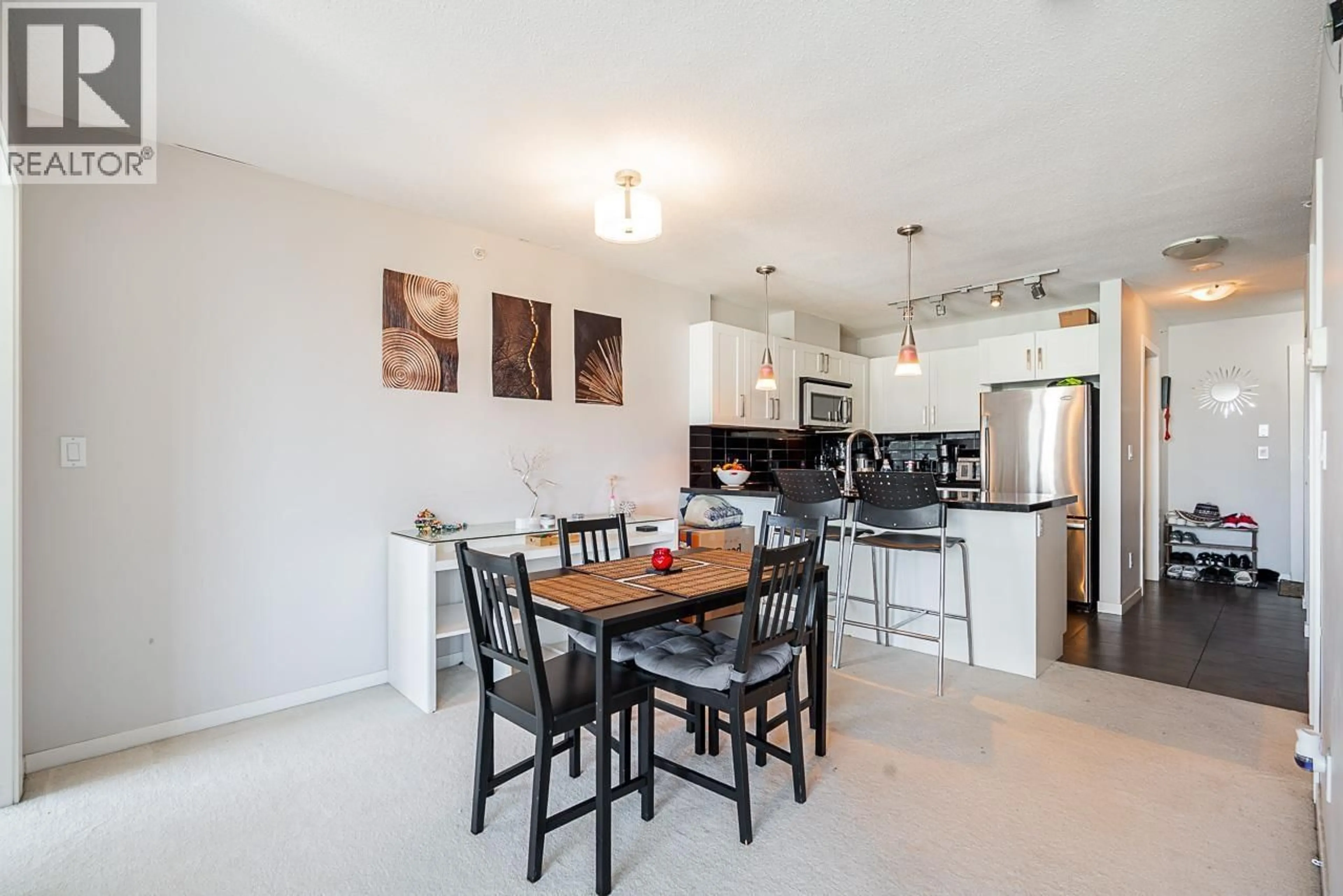 Open concept kitchen, ceramic/tile floor for 2305 - 2133 DOUGLAS ROAD, Burnaby British Columbia V5C0E9