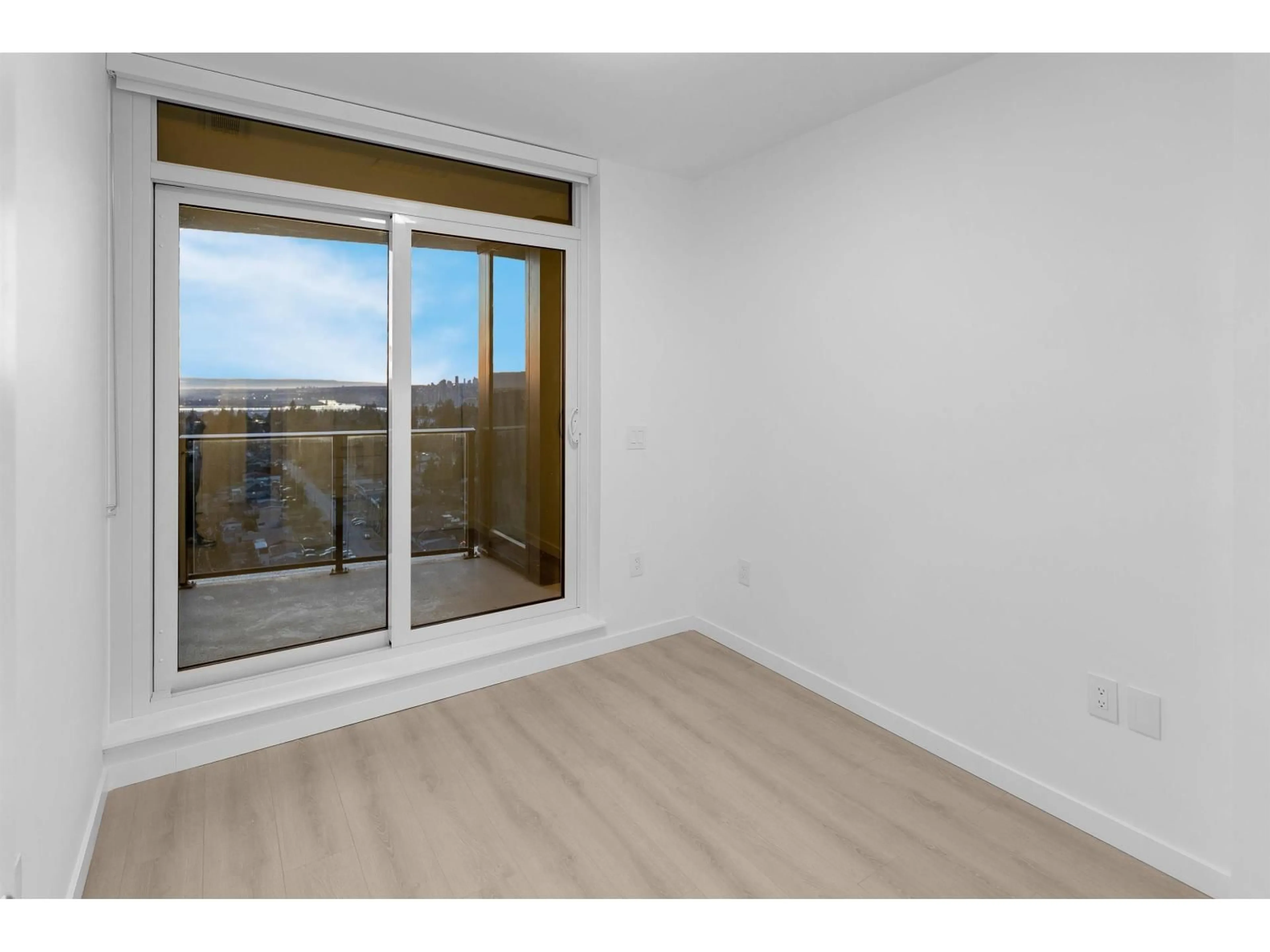 A pic of a room for 2106 - 10333 133, Surrey British Columbia V3T0V1