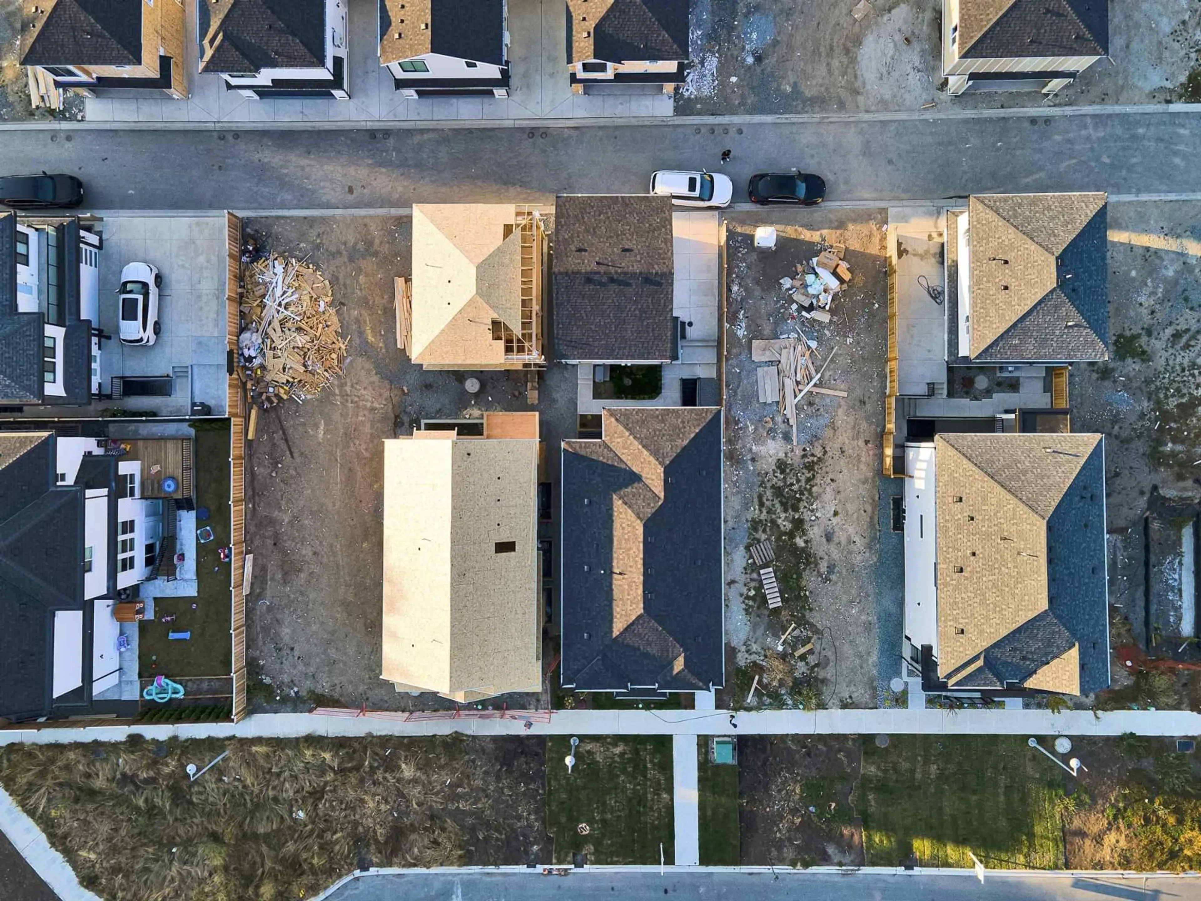 A pic from outside/outdoor area/front of a property/back of a property/a pic from drone, street for 16723 19A, Surrey British Columbia V3Z1K2