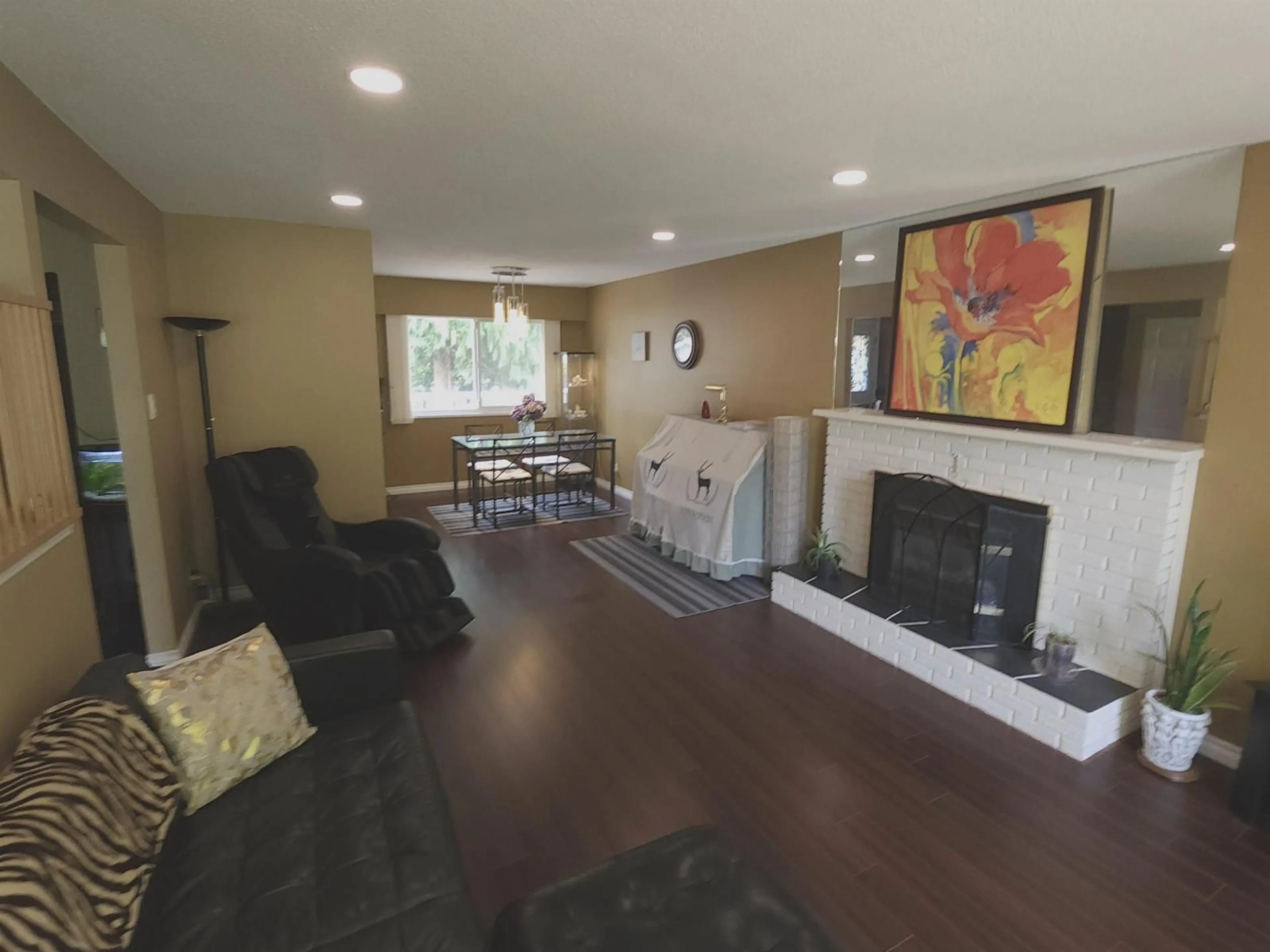 Living room with furniture, unknown for 11642 64A, Delta British Columbia V4E2C6
