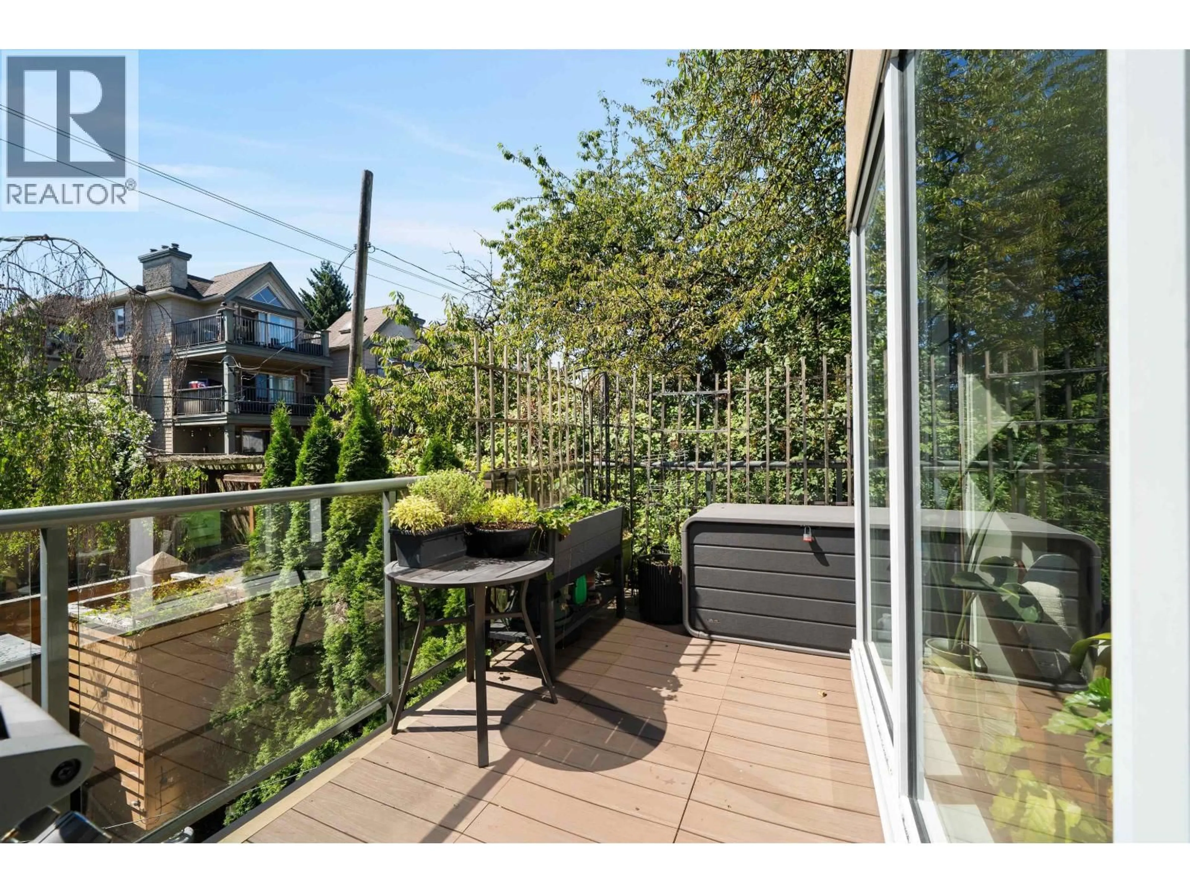 Patio, street for 3021 LAUREL STREET, Vancouver British Columbia V5Z3T6