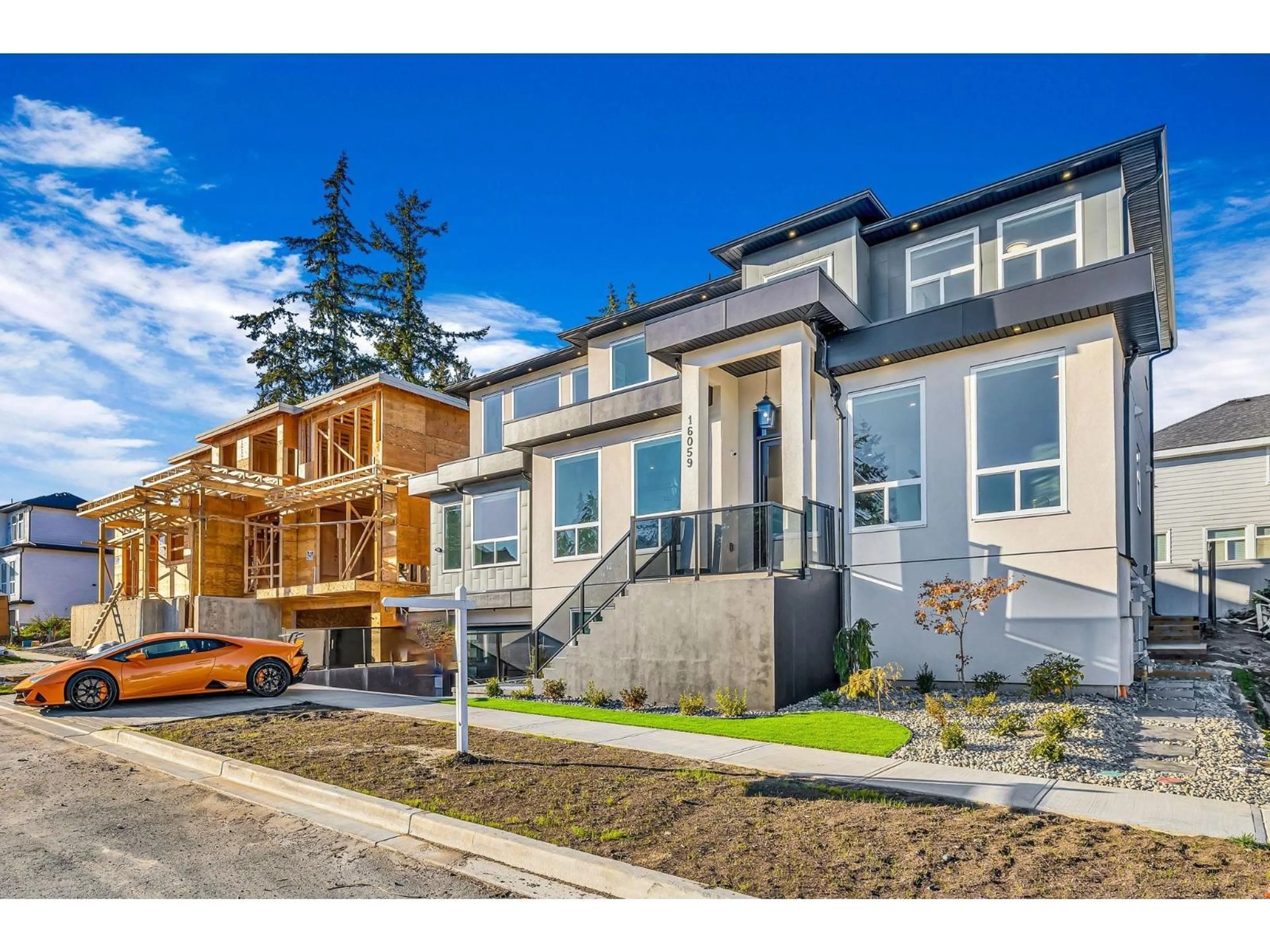 Unknown for 16059 9A, Surrey British Columbia V4A4W5