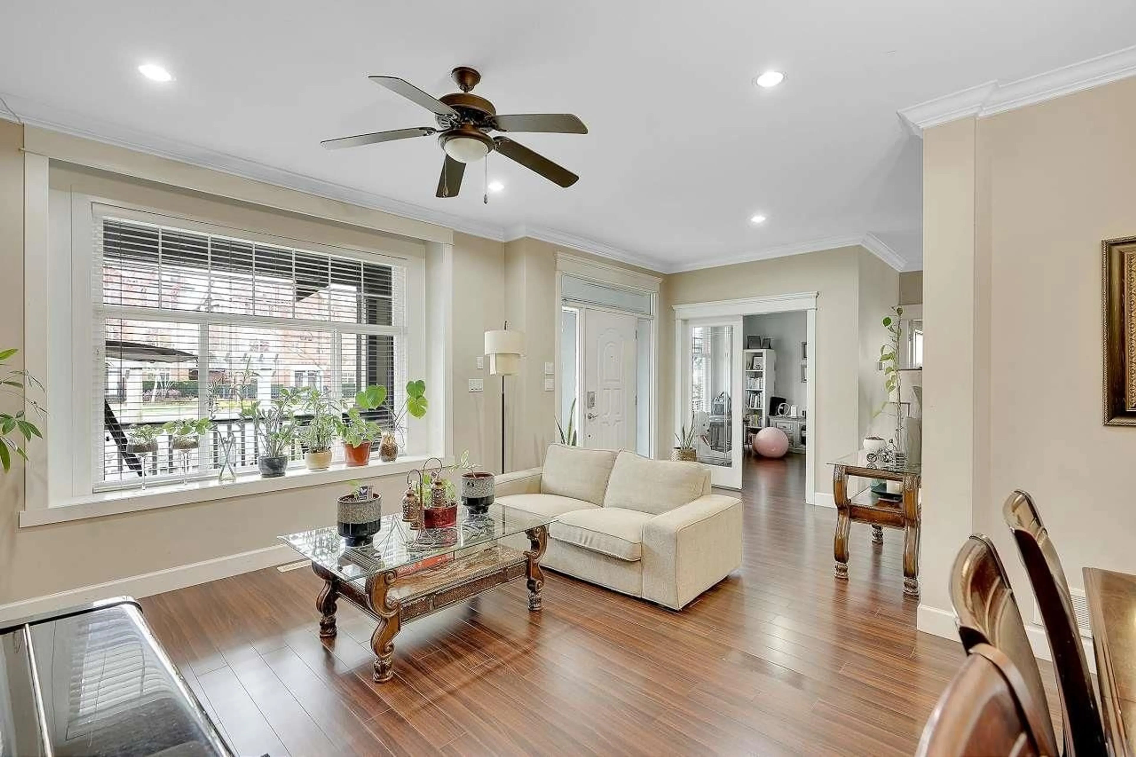 Living room with furniture, unknown for 8378 208TH, Langley British Columbia V2Y0A7