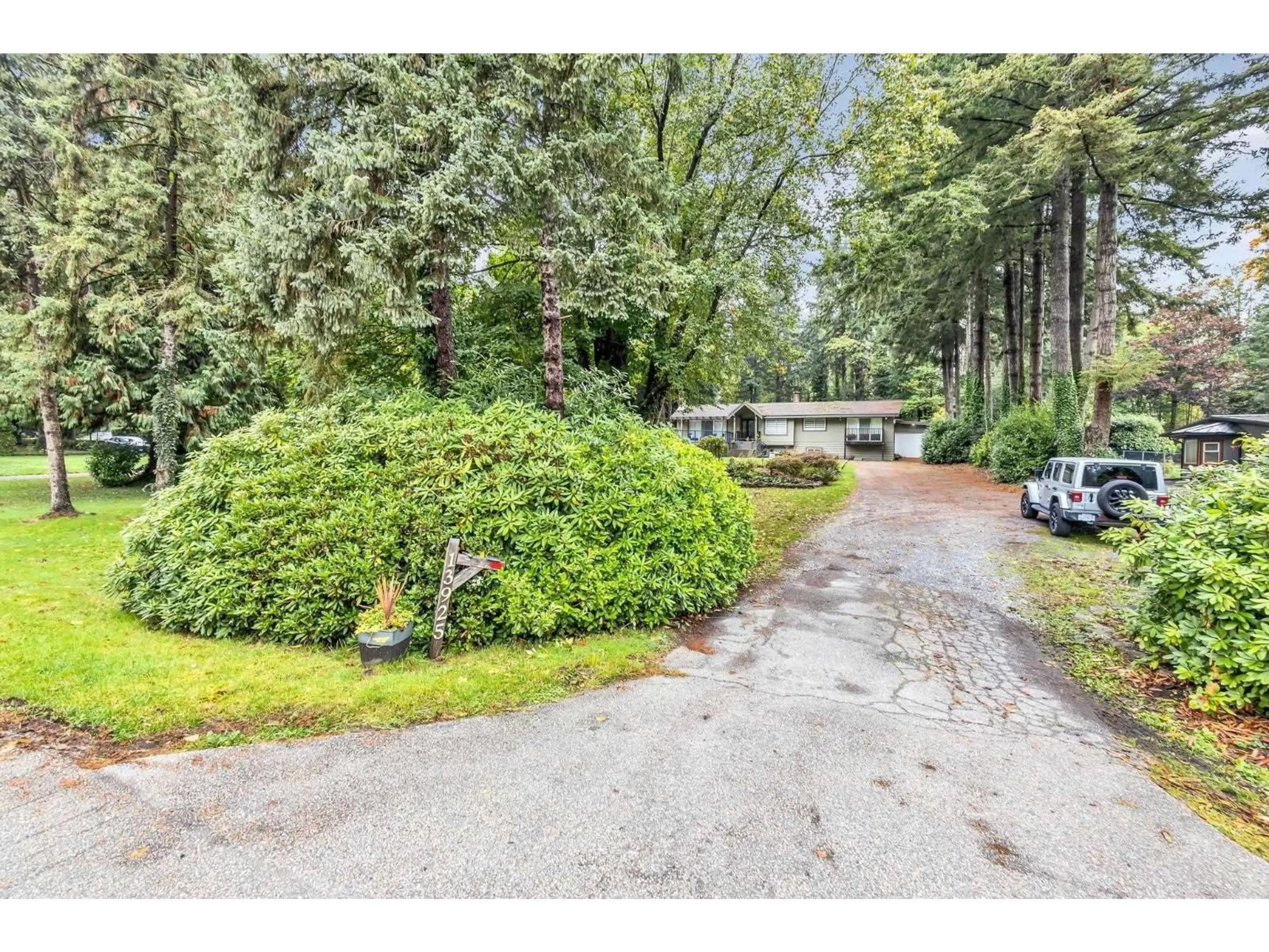 Unknown for 13925 56, Surrey British Columbia V3X2Z9