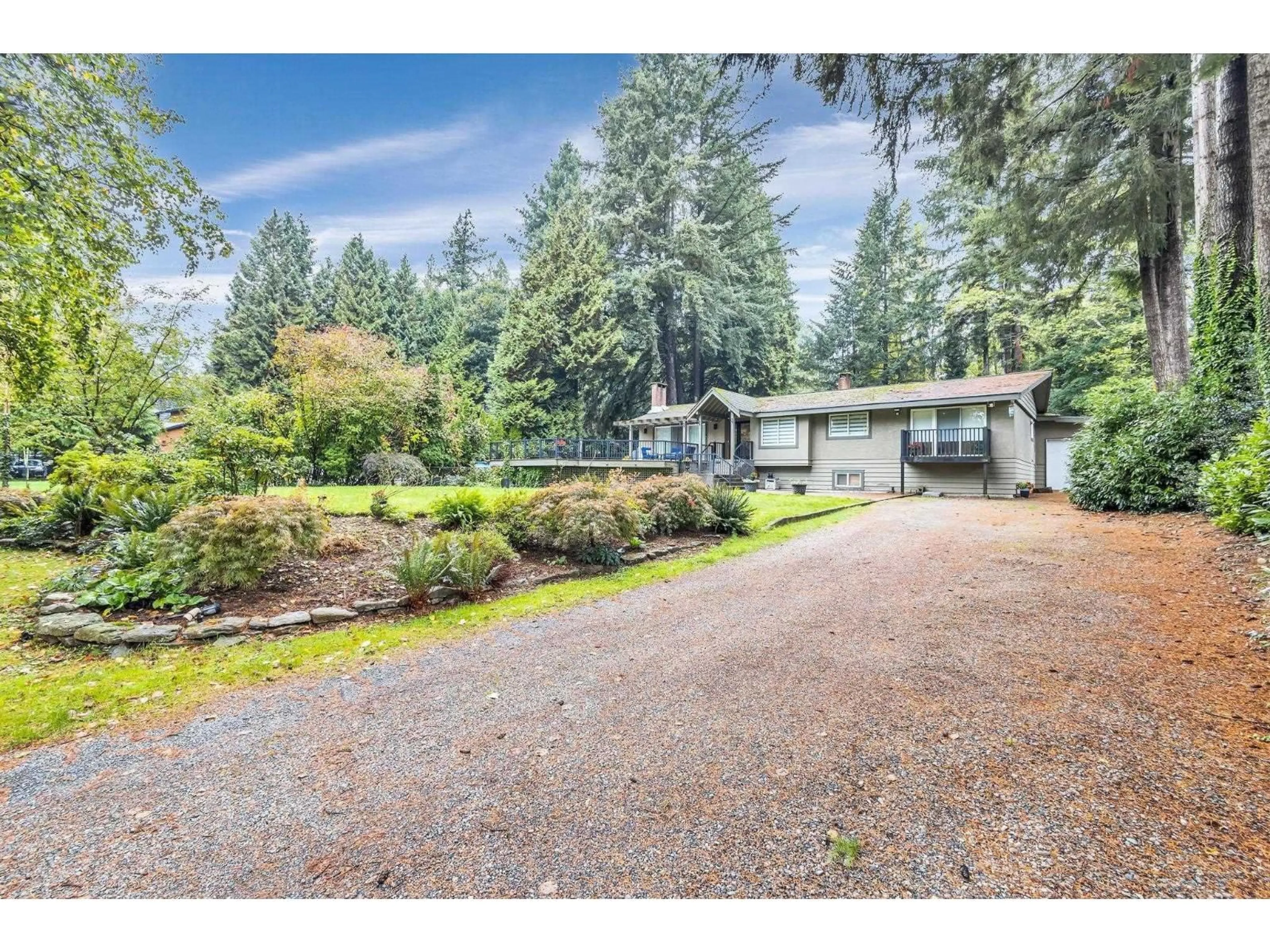 A pic from outside/outdoor area/front of a property/back of a property/a pic from drone, unknown for 13925 56, Surrey British Columbia V3X2Z9