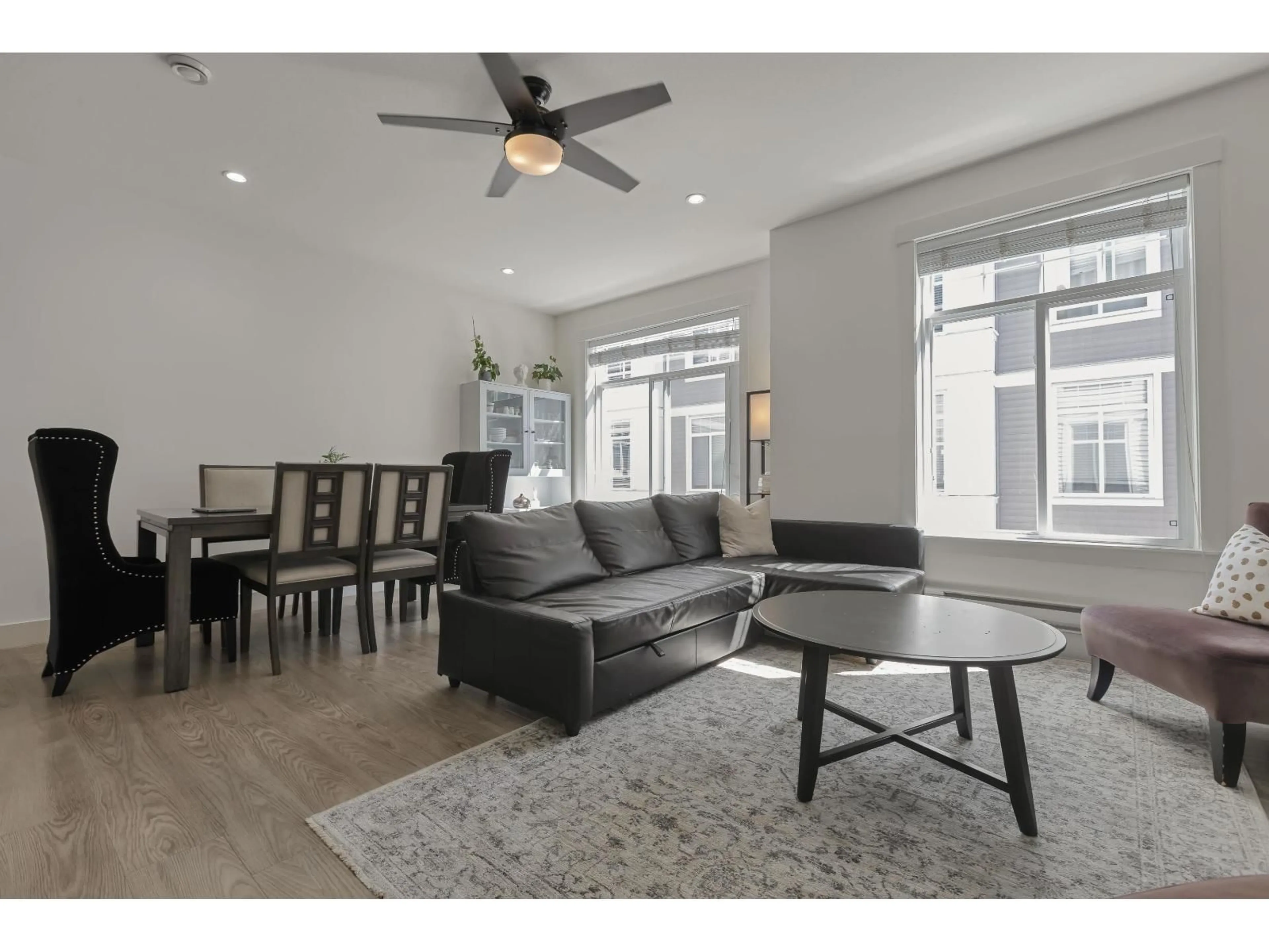 Living room with furniture, unknown for 9 - 11267 133, Surrey British Columbia V3R0E3