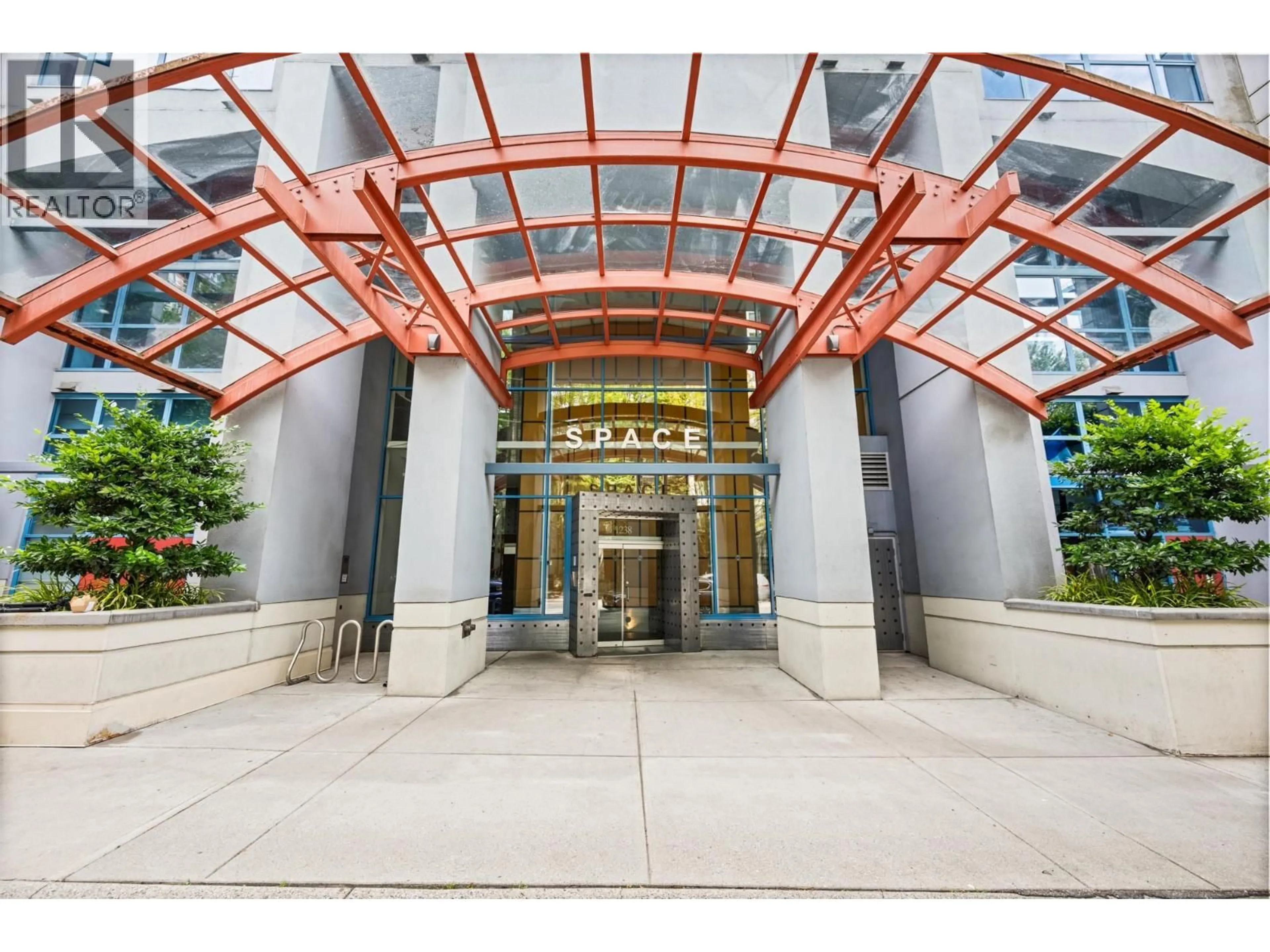 Indoor foyer for 2004 - 1238 SEYMOUR STREET, Vancouver British Columbia V6B6J3