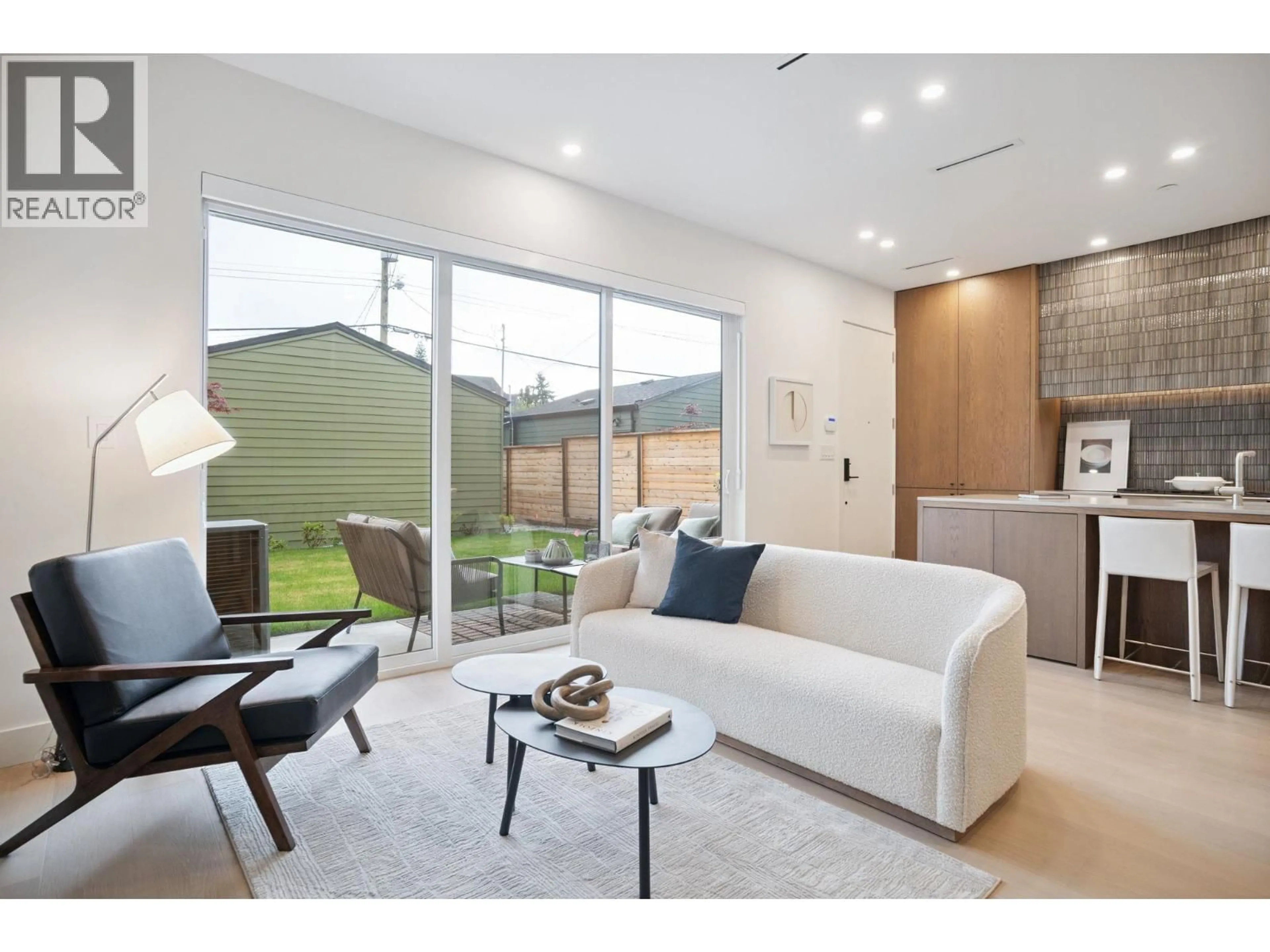 Living room with furniture, unknown for 2 - 4758 ARGYLE STREET, Vancouver British Columbia V5N3X8