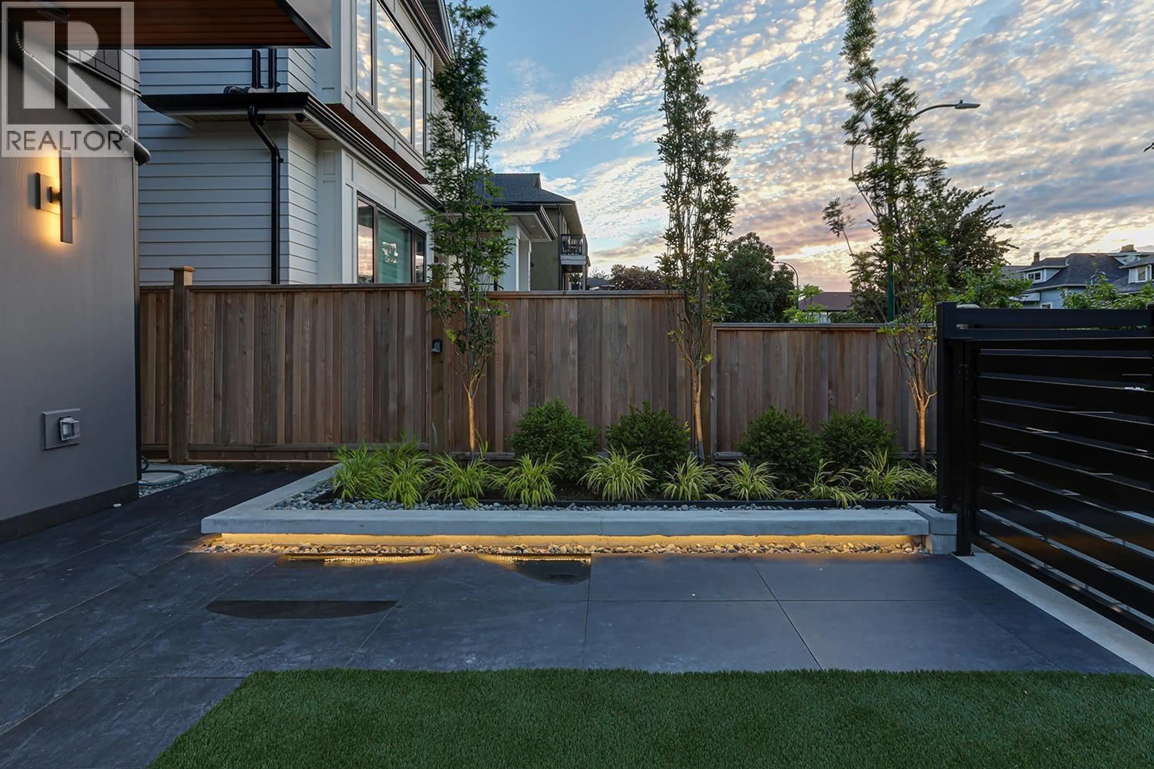 Patio, street for 1 - 1990 VENABLES STREET, Vancouver British Columbia V5L2H8
