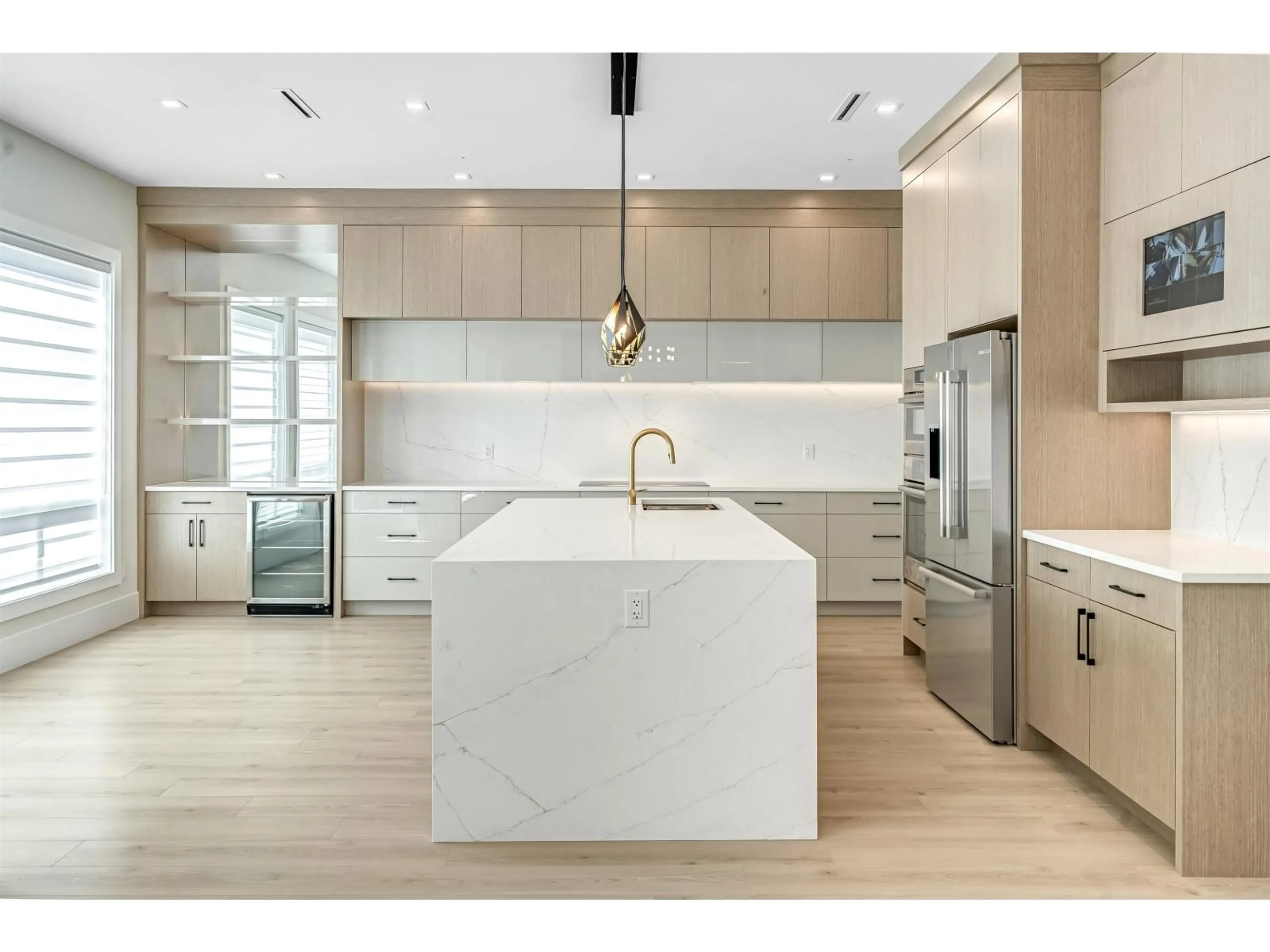 Contemporary kitchen, ceramic/tile floor for 11463 138A, Surrey British Columbia V3R0J3