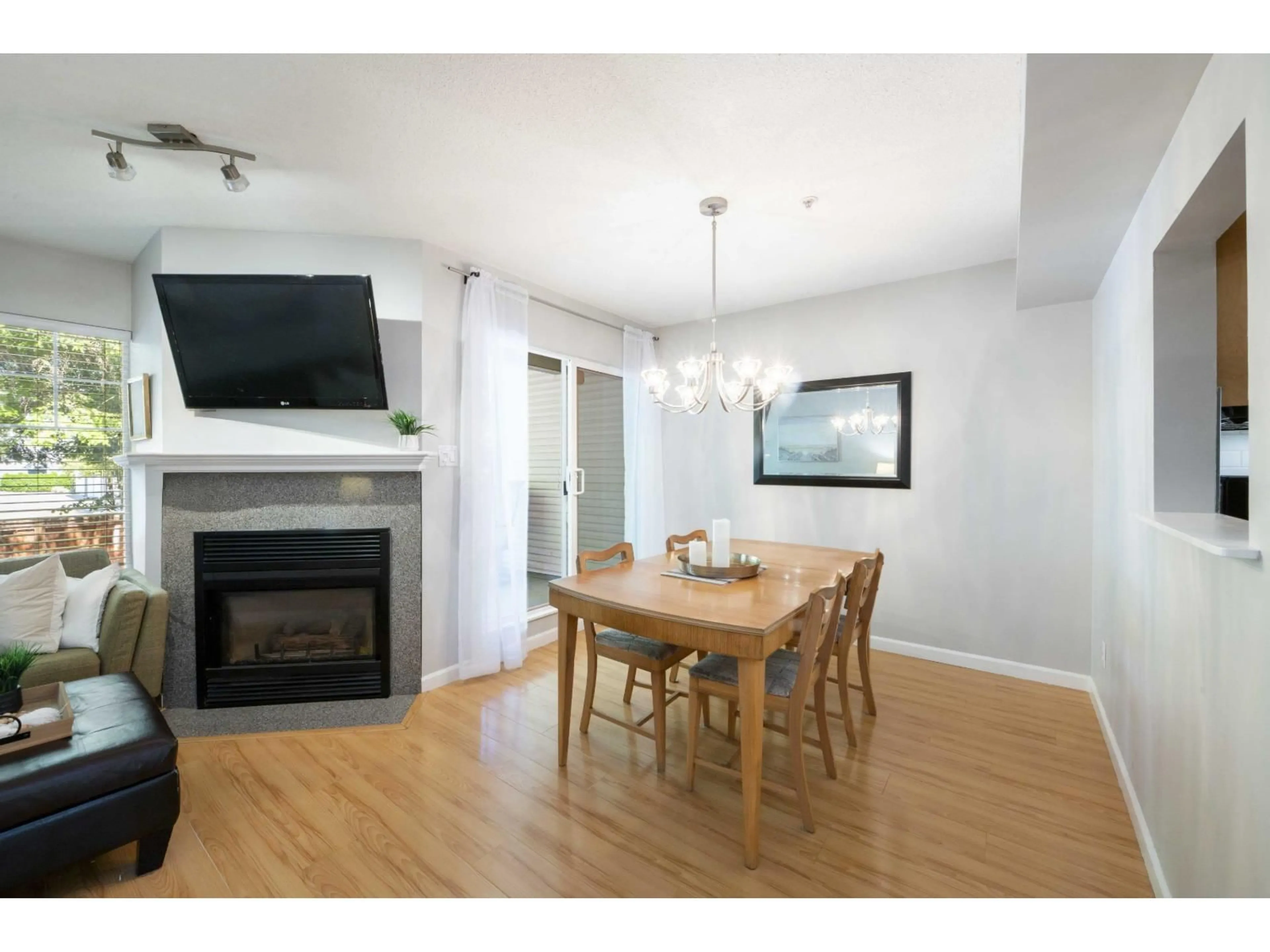 Dining room, wood/laminate floor for 4 - 8892 208, Langley British Columbia V1M2N8