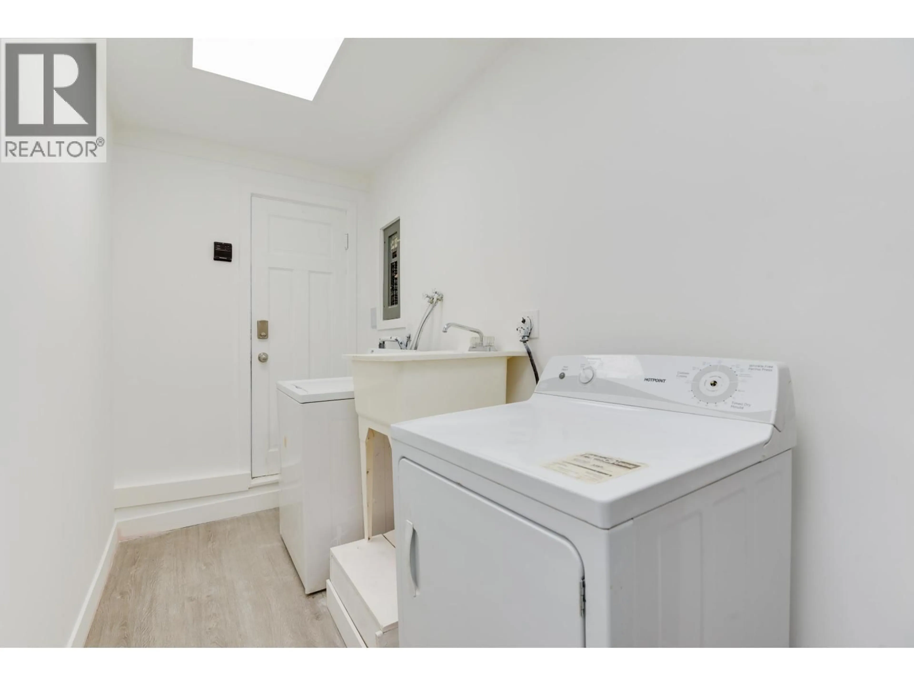 Laundry room for 1726 PENTICTON STREET, Vancouver British Columbia V5M3B8