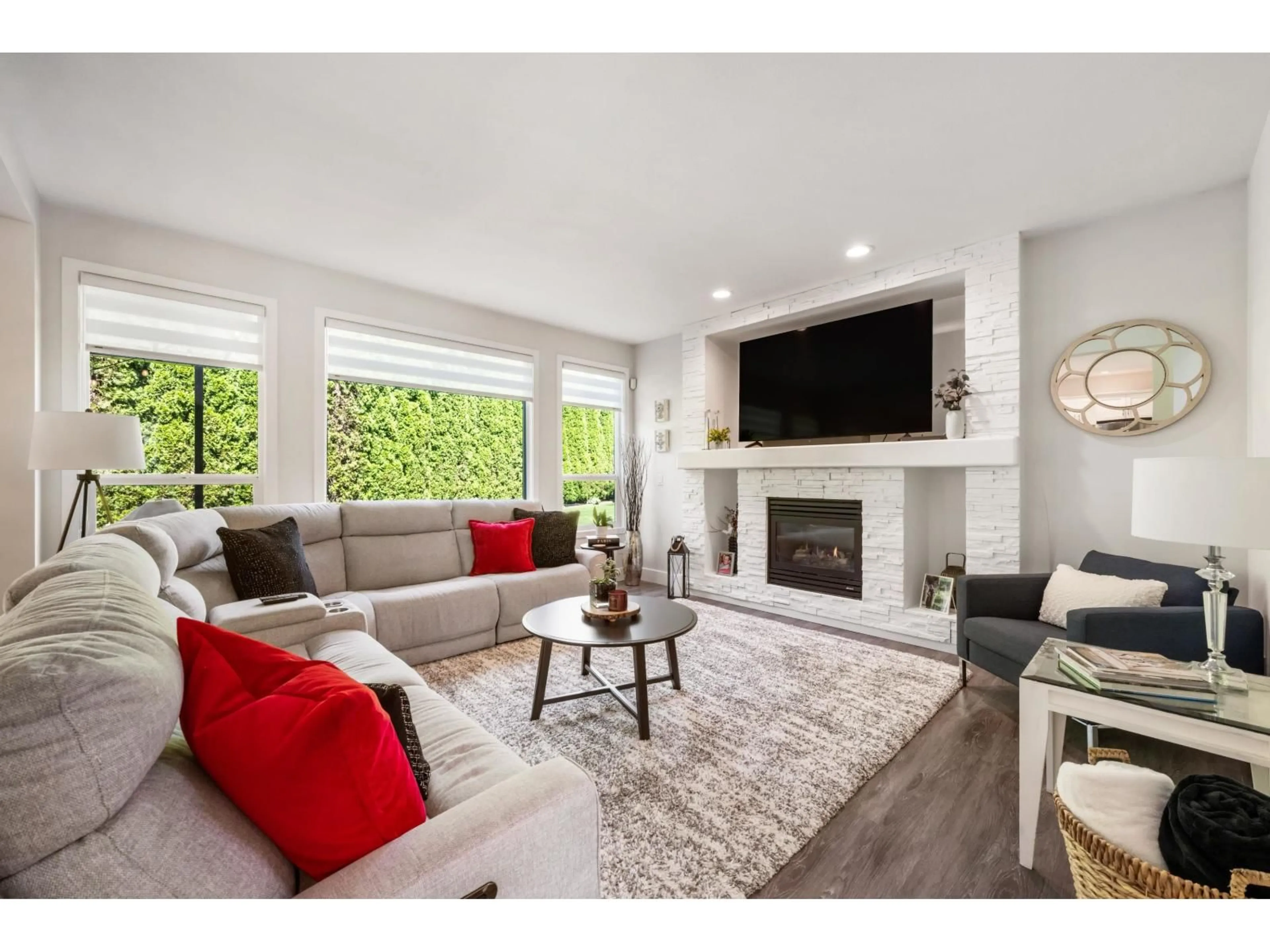 Living room with furniture, unknown for 7192 196A, Langley British Columbia V2Y2Z9